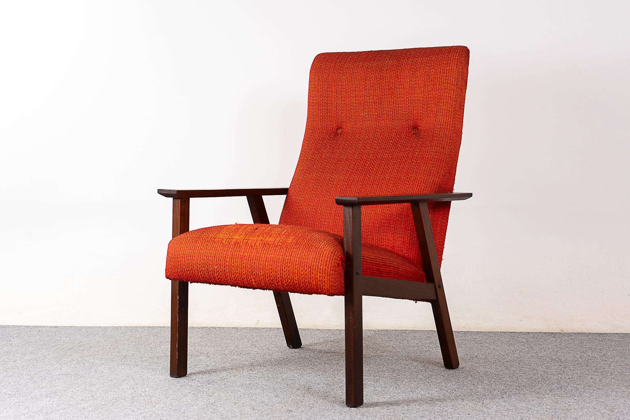 Danish Mid-Century Modern Teak Lounge Chair For Sale 1
