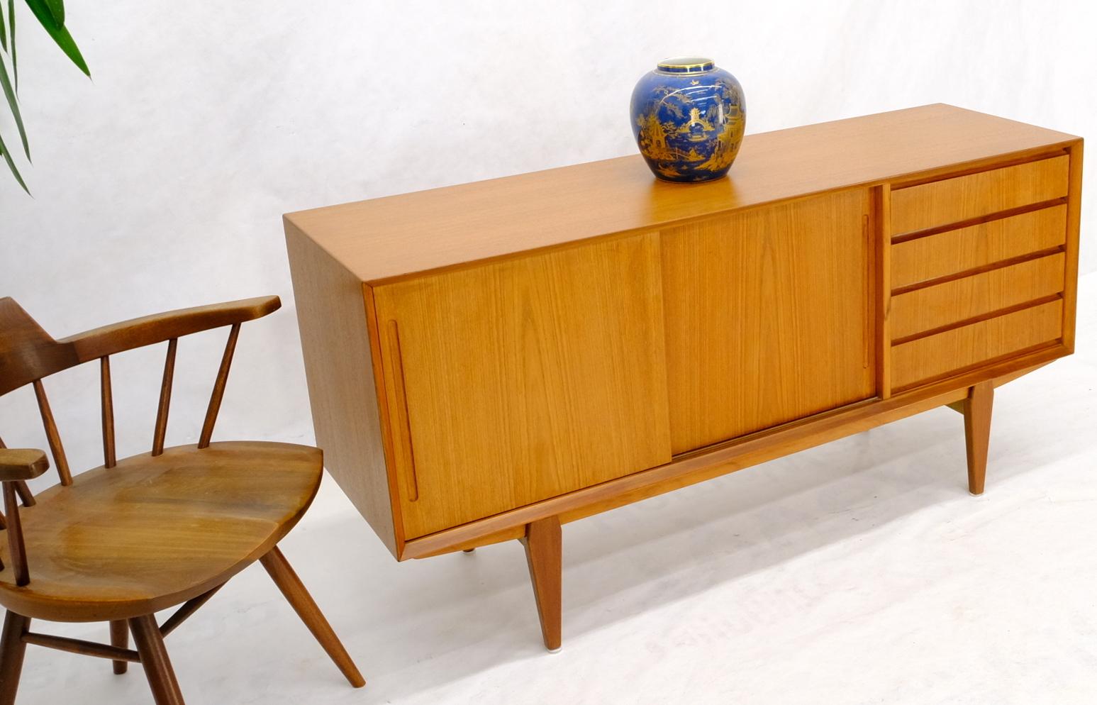 Danish Mid-Century Modern Teak Low 4 Drawers Sliding Doors Compartment Credenza For Sale 5