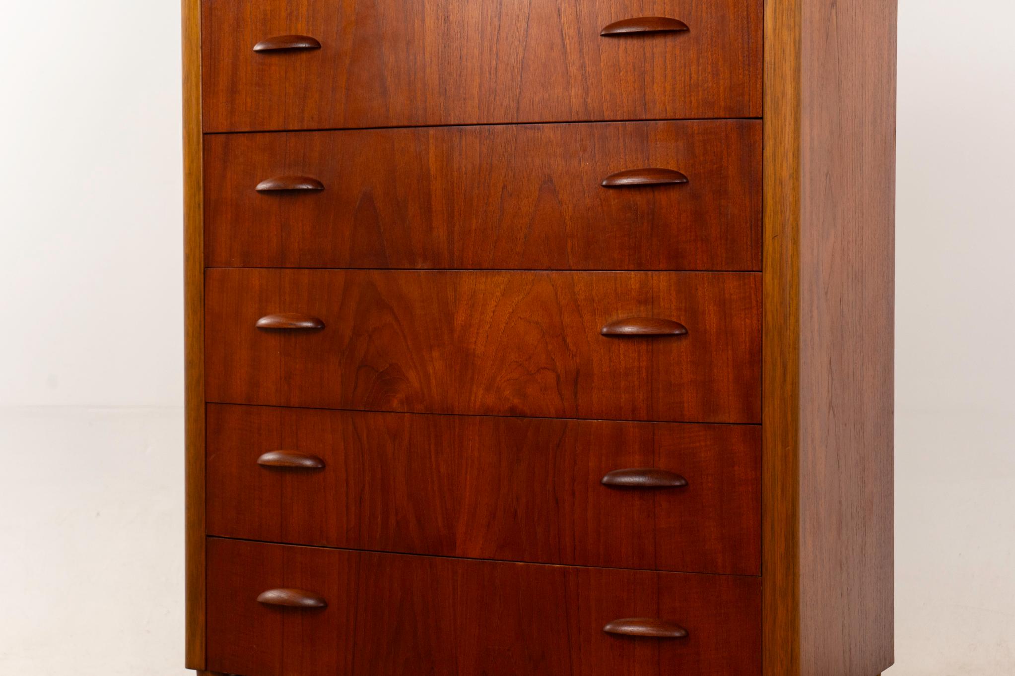 Dänische Mid-Century-Modern-Hochkommode aus Teakholz und Eiche 2