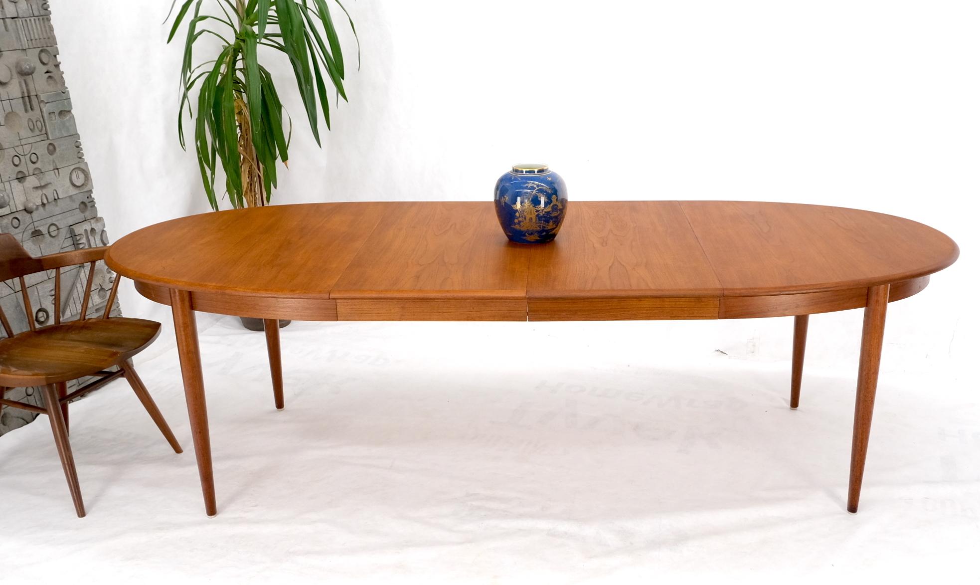Danish Mid-Century Modern Teak Oval Dining Table w/ Two Extension Boards 5
