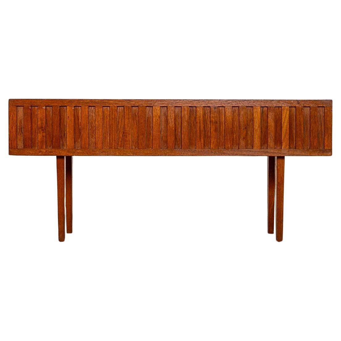 Dänisches Mid-Century Modern-Pflanzgefäß aus Teakholz