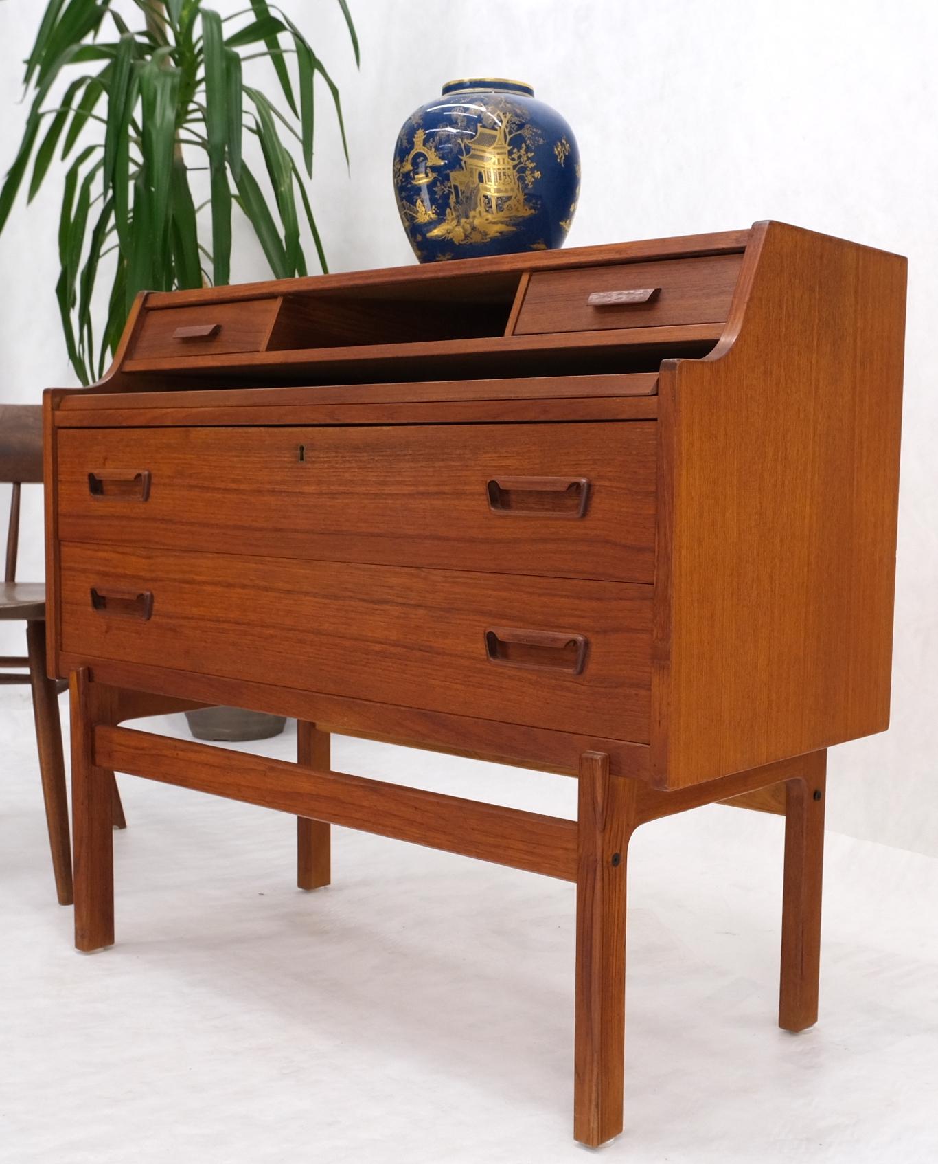 Danish Mid-Century Modern Teak Pull Out Secretary Desk Chest of Drawers Dresser For Sale 10