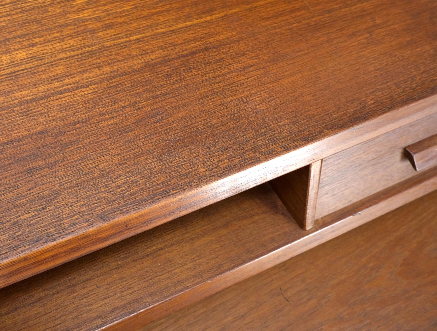 Bureau secrétaire à tiroirs en teck Danish Mid-Century Modern Chest of Drawers Dresser en vente 1