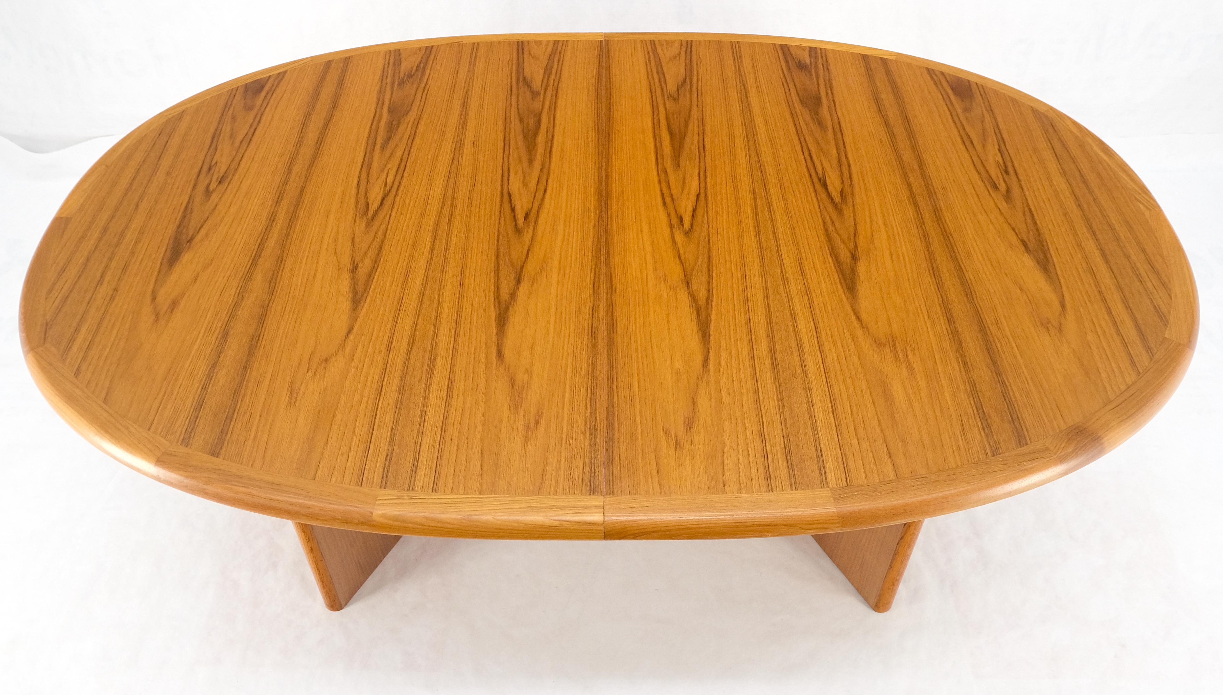 Danish Mid Century Modern Teak Racetrack Oval Dining Table 2 Extensions MINT In Excellent Condition For Sale In Rockaway, NJ