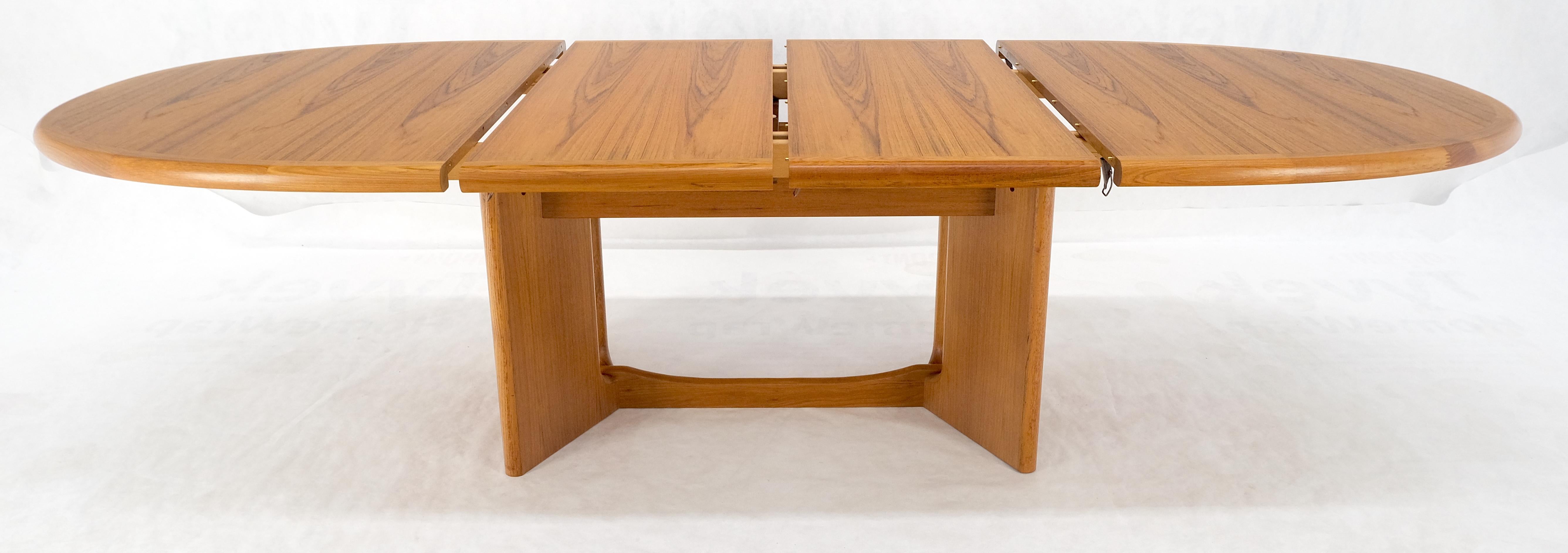 Danish Mid Century Modern Teak Racetrack Oval Dining Table 2 Extensions MINT For Sale 2