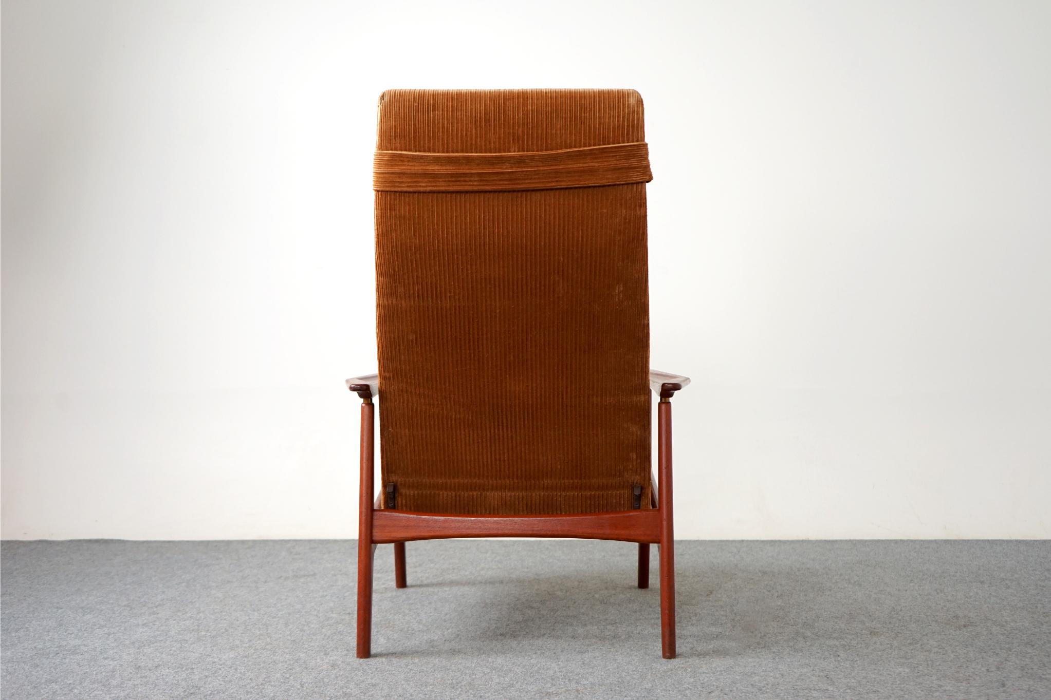 Danish Mid-Century Modern Teak Reclining Lounge Chair 4