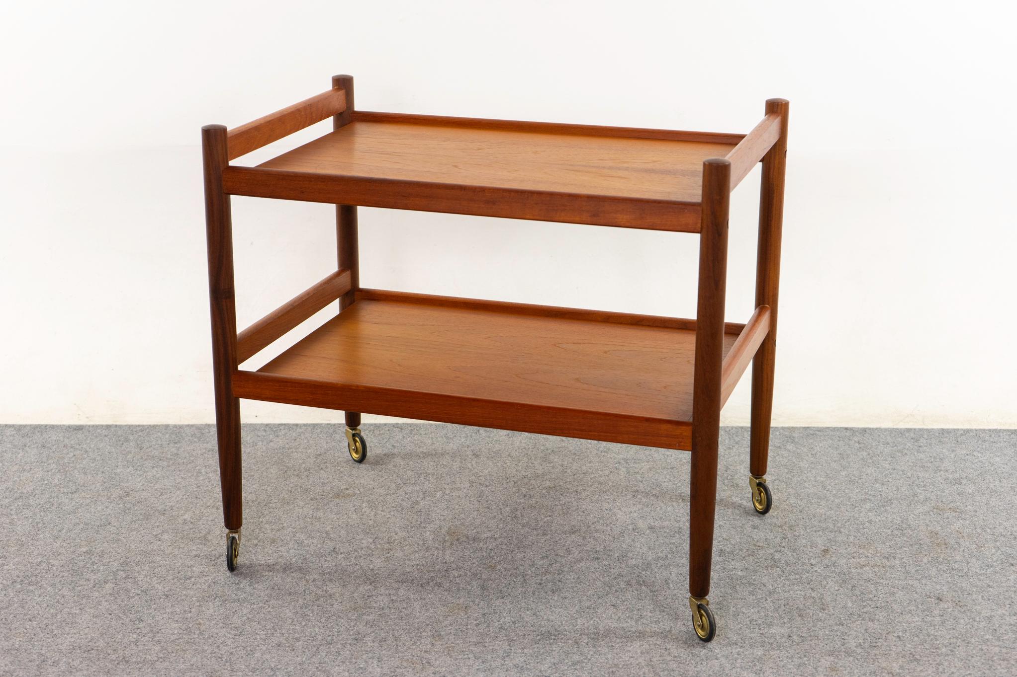 Dänischer Mid-Century Modern-Beistelltischwagen aus Teakholz 2