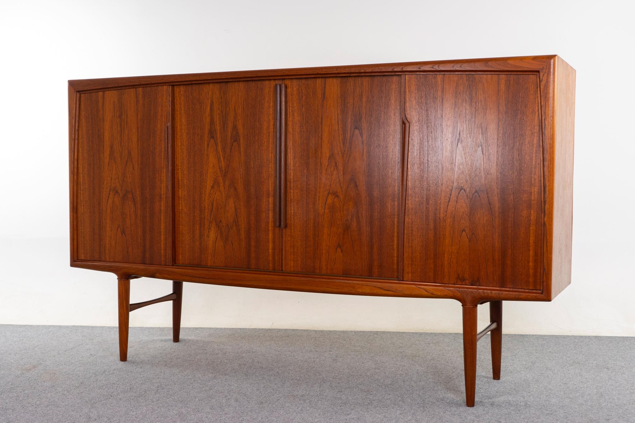 Danish Mid-Century Modern Teak Sideboard For Sale 5