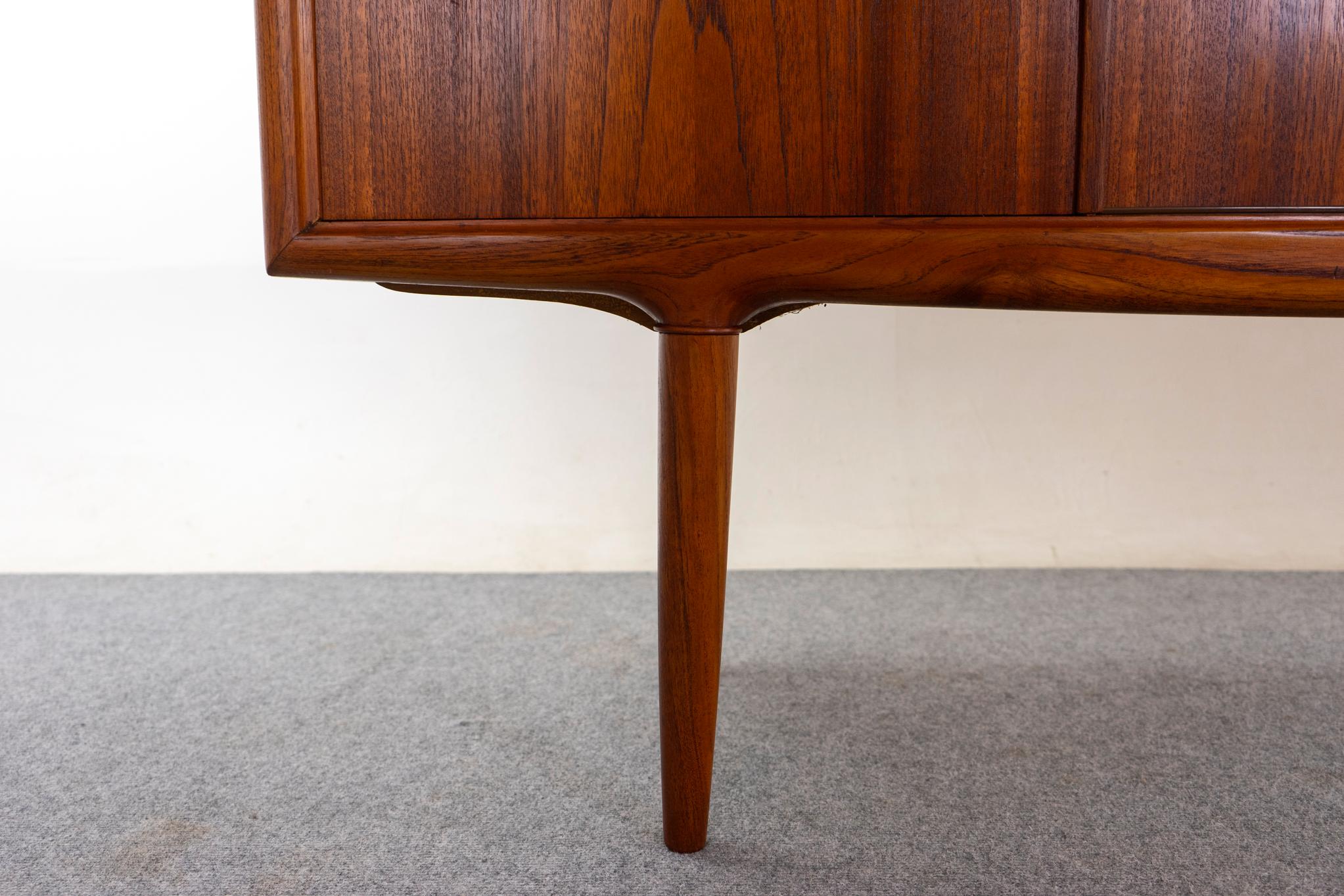 Danish Mid-Century Modern Teak Sideboard For Sale 1
