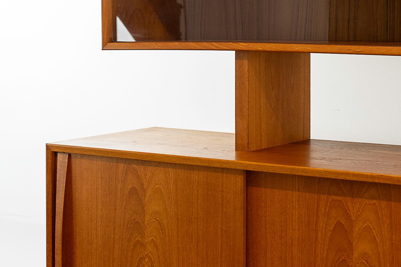 Danish Mid-Century Modern Teak Sideboard & Hutch For Sale 2