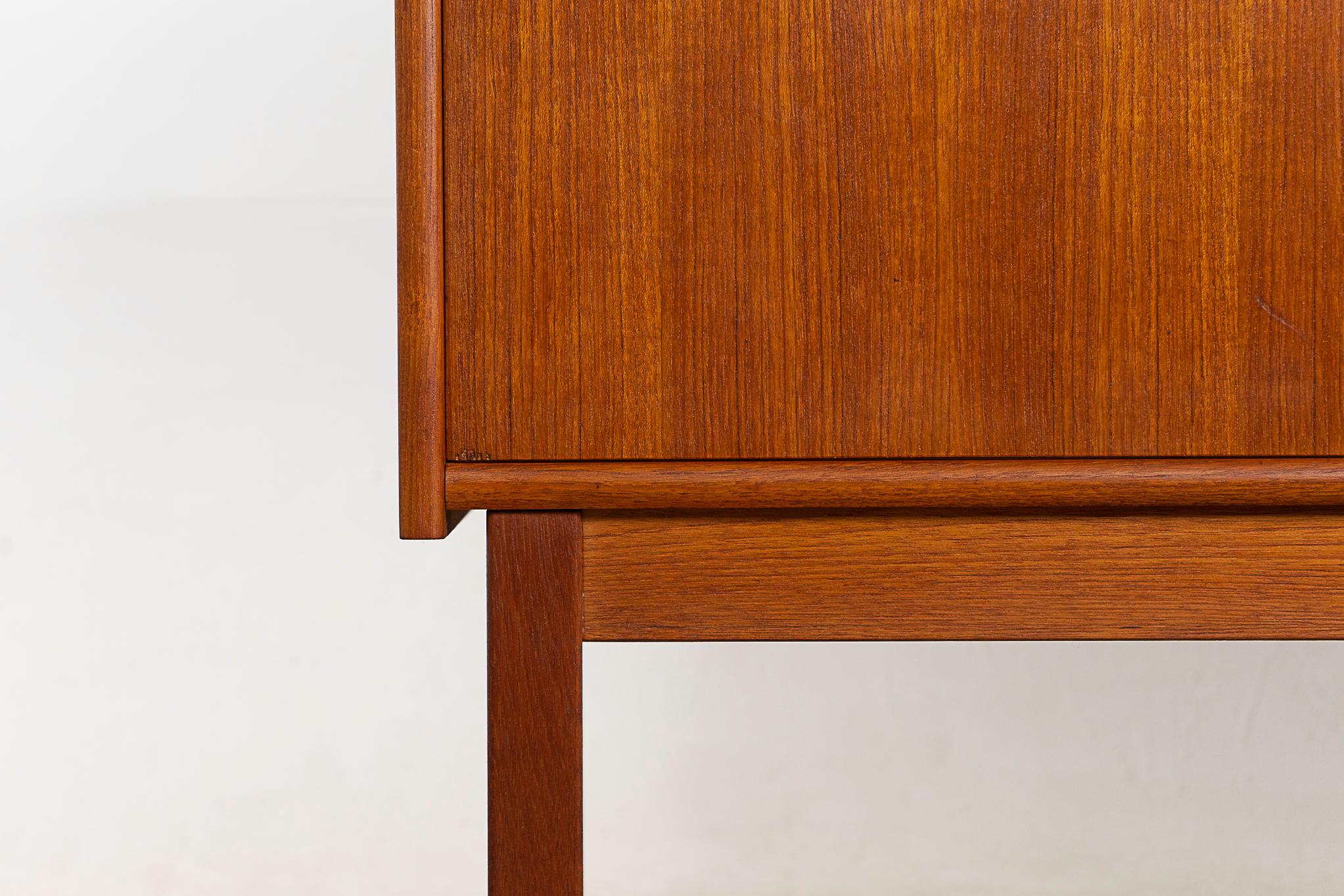 Veneer Danish Mid-Century Modern Teak Sliding Door Cabinet