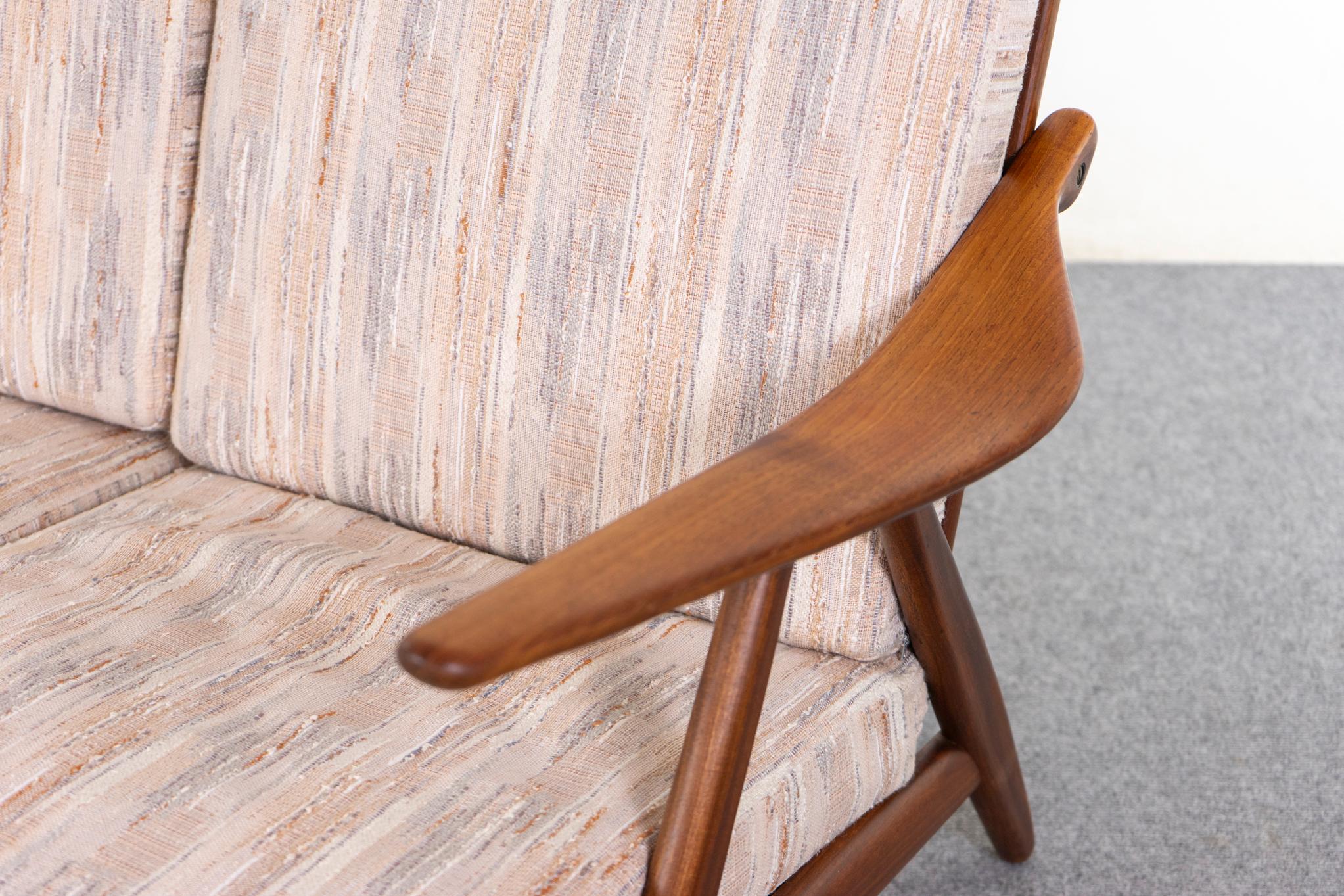 Metà XX secolo Divano in teak danese della metà del secolo scorso di Arne Hovmand-Olsen in vendita