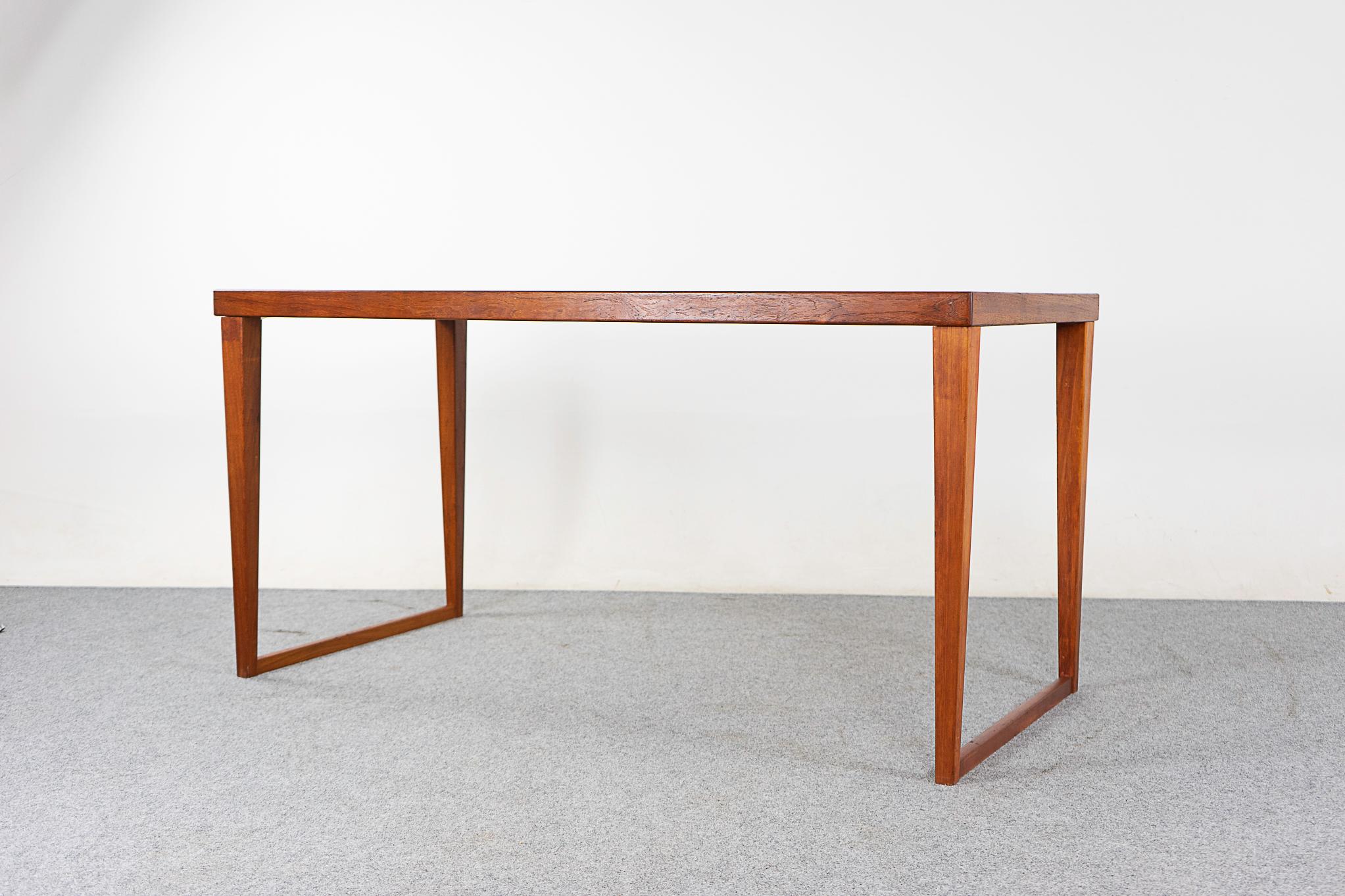 Veneer Danish Mid-Century Modern Teak Table/Desk 