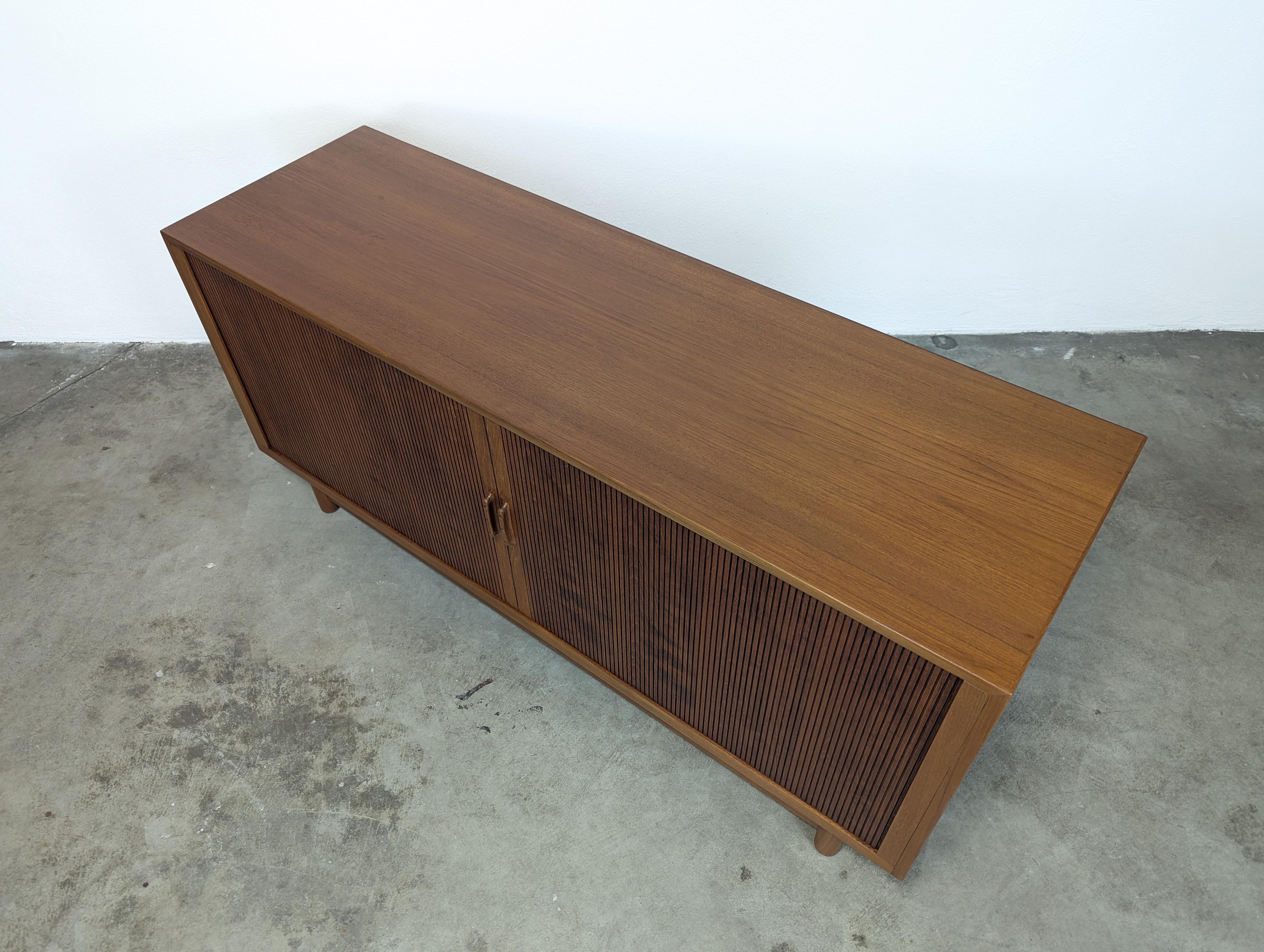 Dänische Tambour-Tür-Anrichte aus Teakholz von Worts Mobler, Mid-Century Modern, ca. 1960er Jahre im Angebot 9