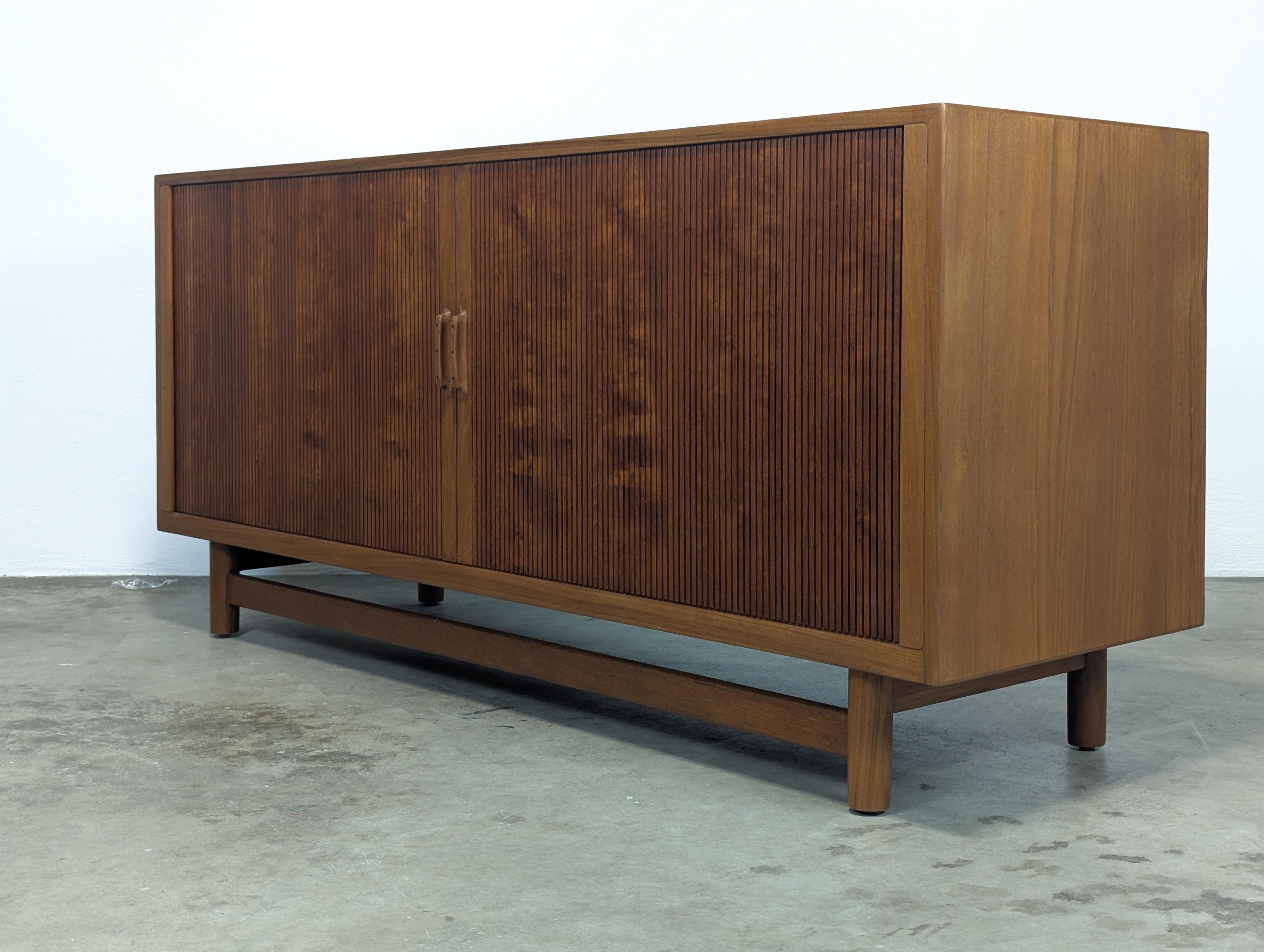 Dänische Tambour-Tür-Anrichte aus Teakholz von Worts Mobler, Mid-Century Modern, ca. 1960er Jahre im Angebot 12