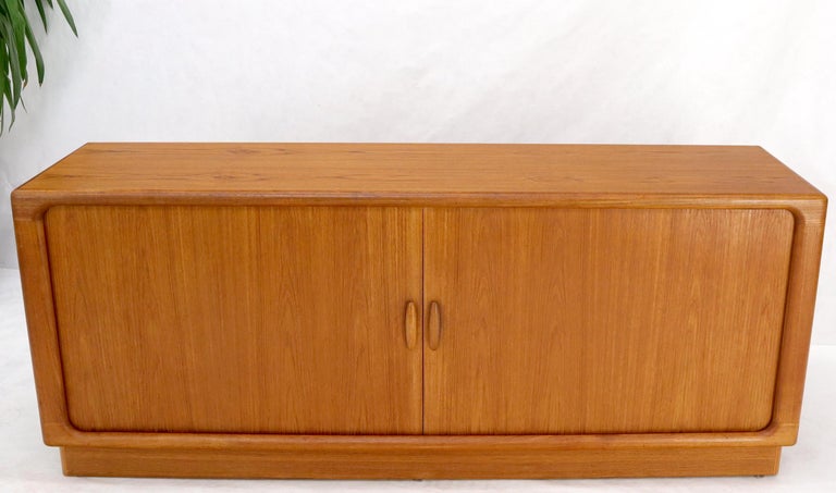 Danish Mid-Century Modern Teak Tambour Doors Long Dresser Credenza by Dyrlund For Sale 4