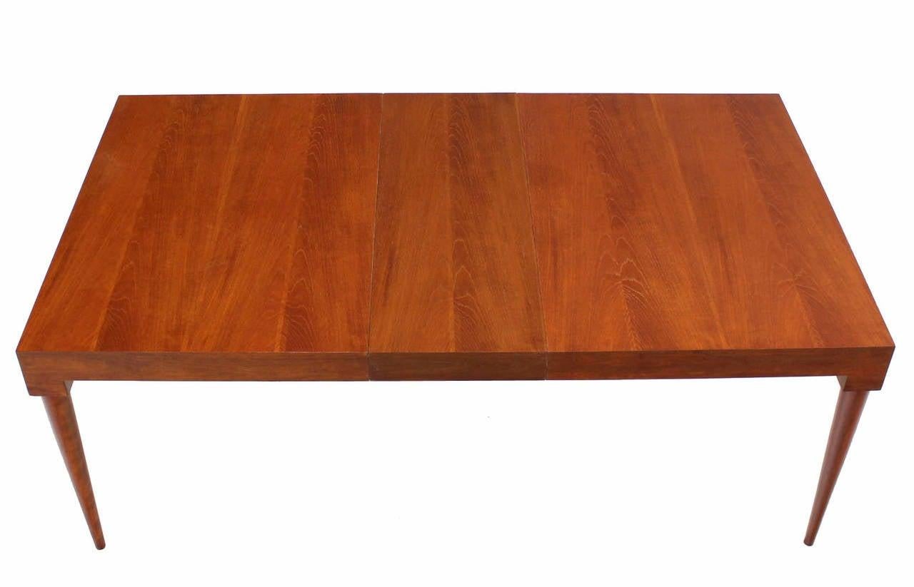 Danish Mid Century Modern Teak Tapered Legs Dining Conference Table Two Leaves  In Good Condition For Sale In Rockaway, NJ