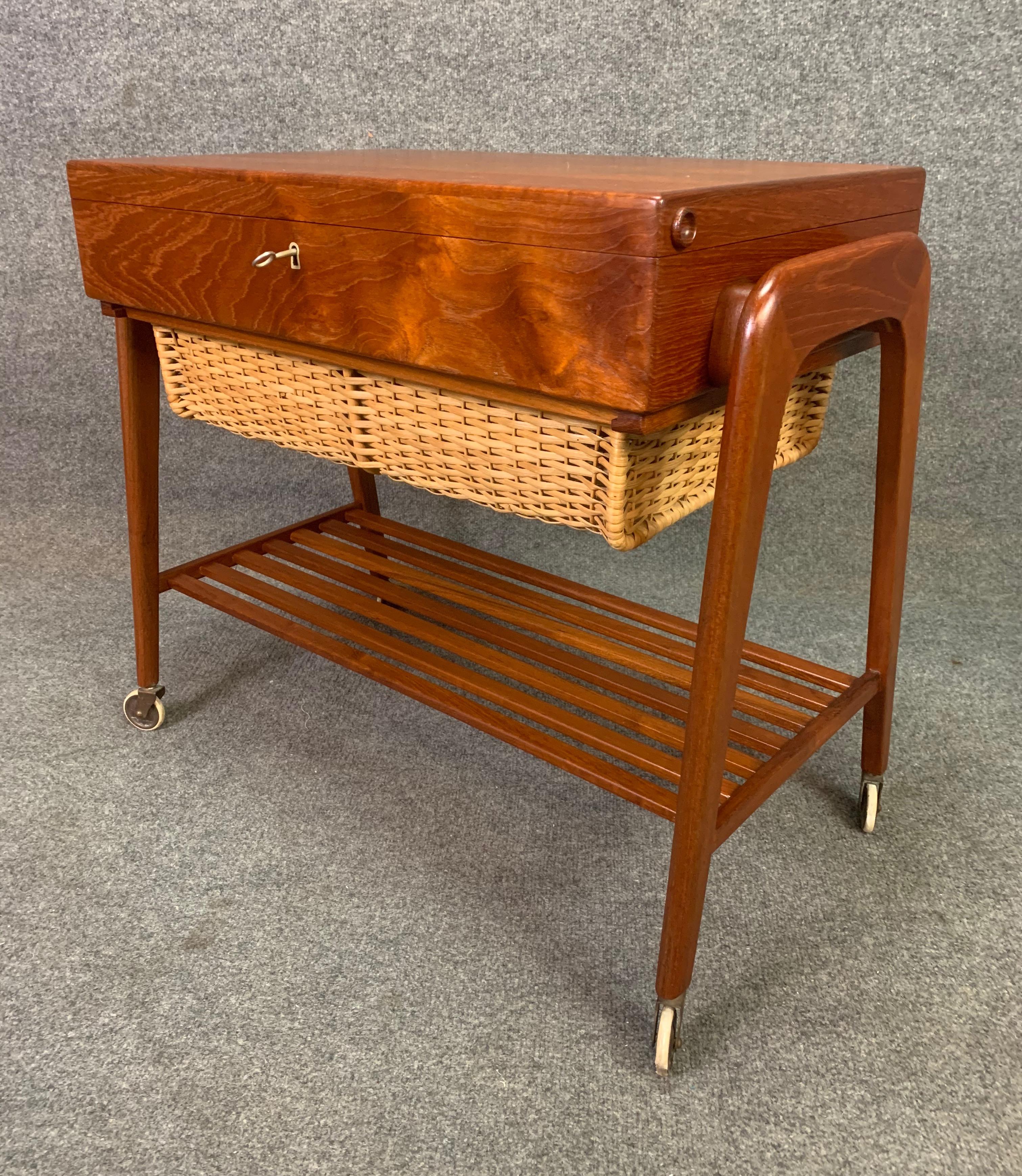Danish Mid-Century Modern Teak Trolley, Sewing Table by Poul Dinesen In Good Condition In San Marcos, CA