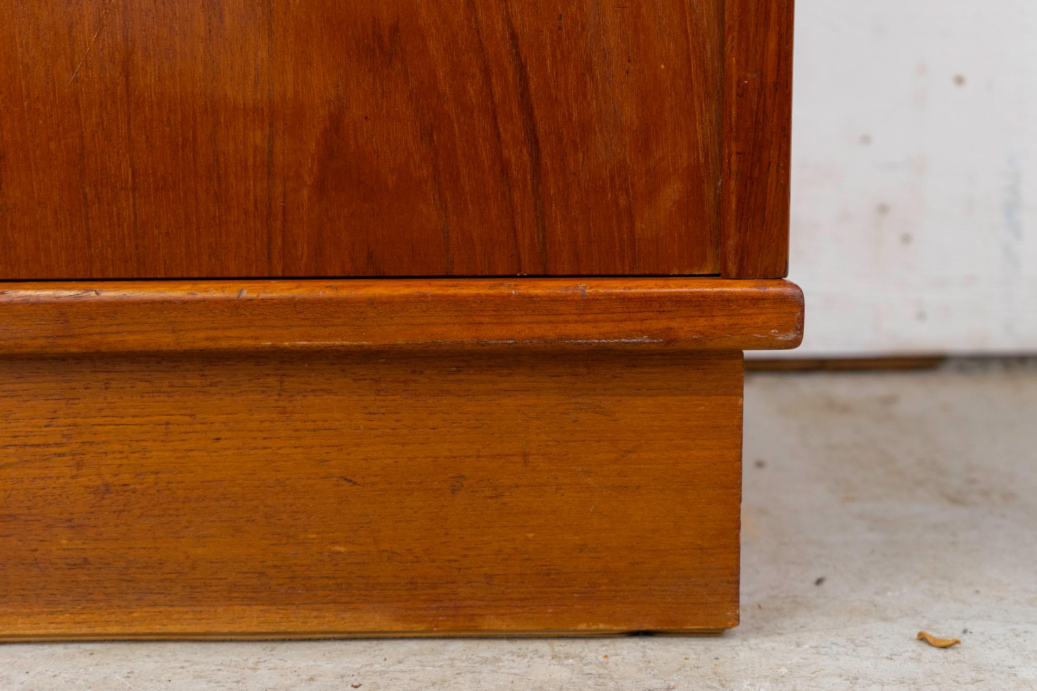 Danish Mid-Century Modern Teak Wardrobe 4