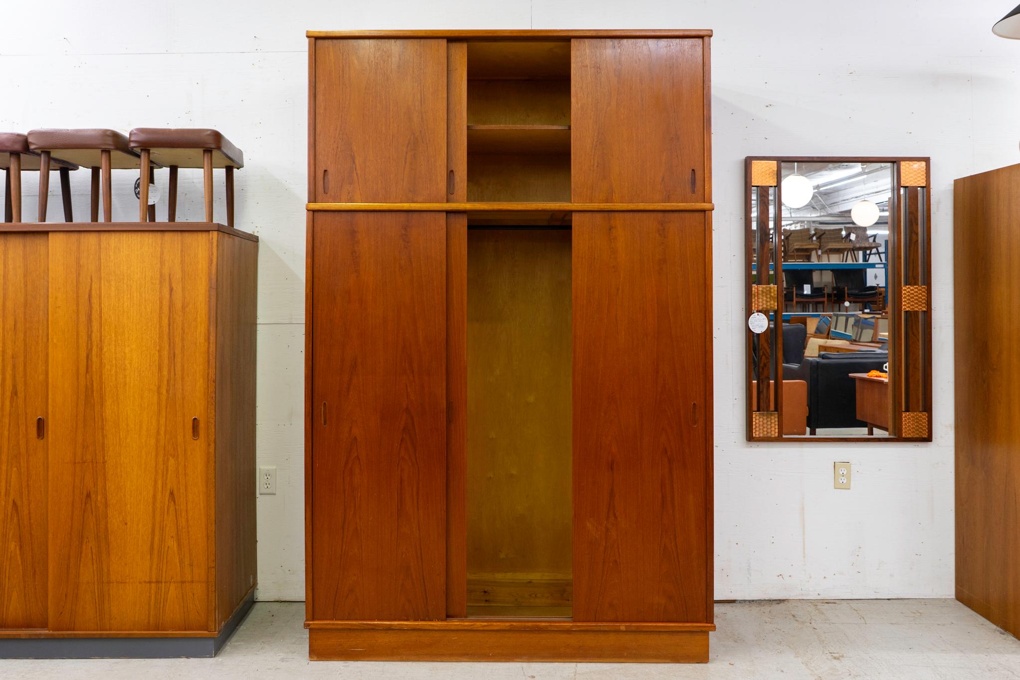 Veneer Danish Mid-Century Modern Teak Wardrobe