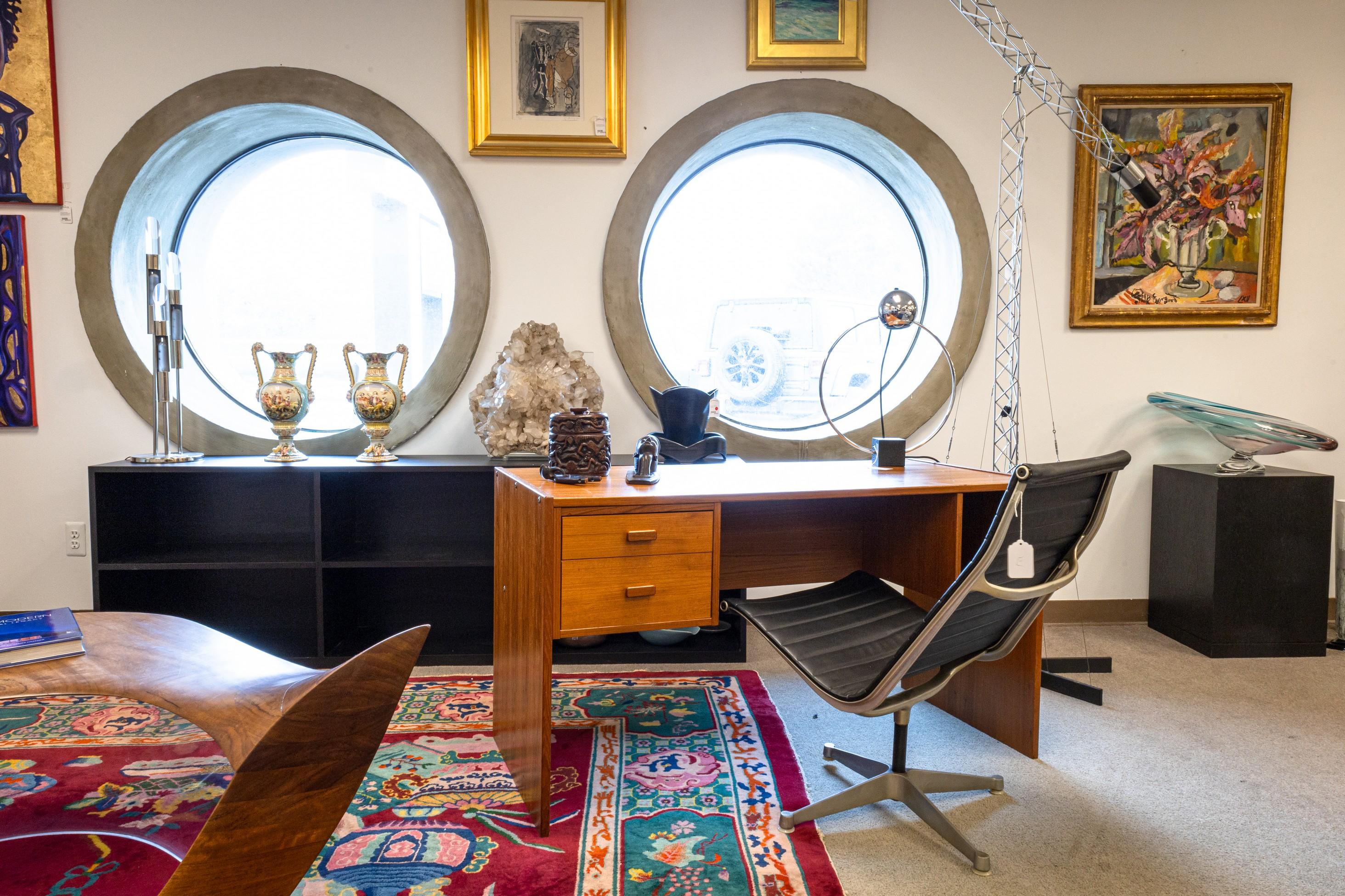 Danish Mid Century Modern Teak Wood Office Desk by Jesper In Good Condition In Keego Harbor, MI