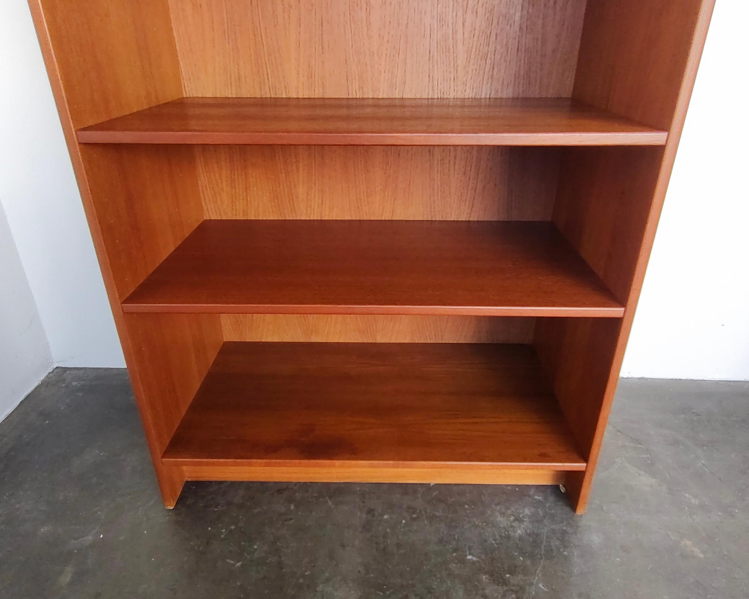 20th Century Danish Mid-Century Modern Teak Wood Tall Shelf Bookshelf Bookcase For Sale