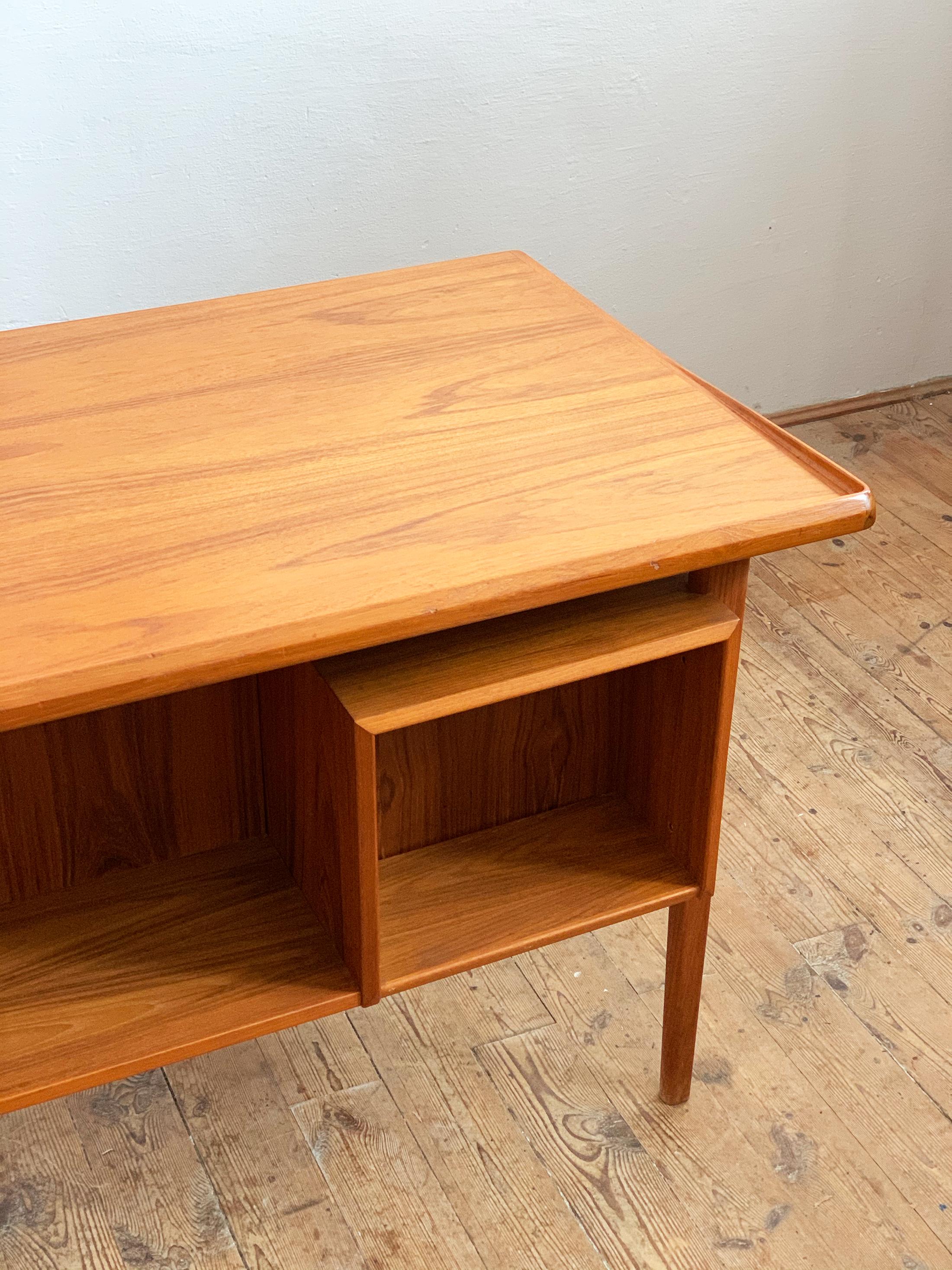 Danish Mid-Century Modern Teak Writing Desk by Peter Løvig Nielsen, 1976 For Sale 8