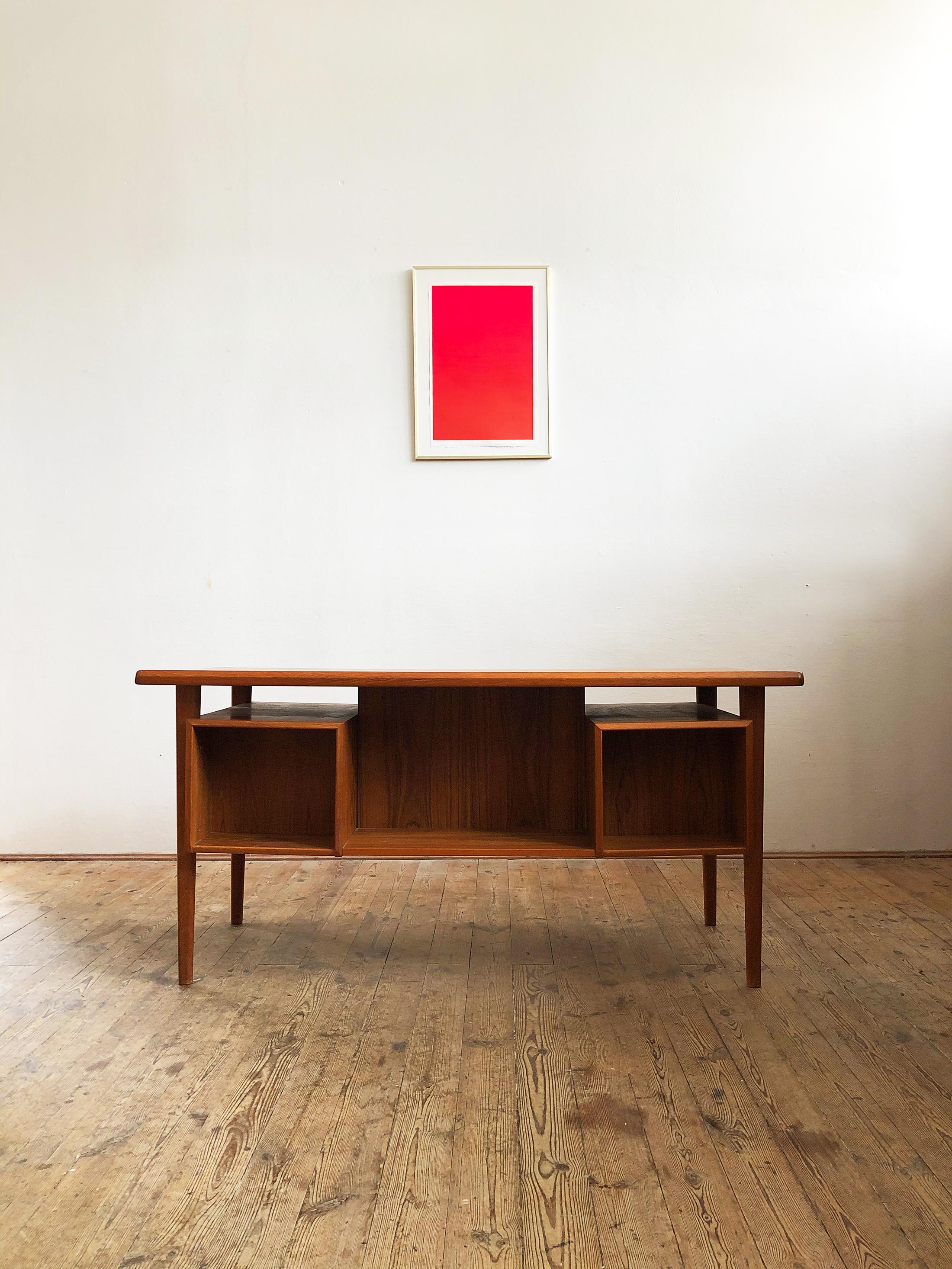 Danish Mid-Century Modern Teak Writing Desk by Peter Løvig Nielsen, 1976 For Sale 2