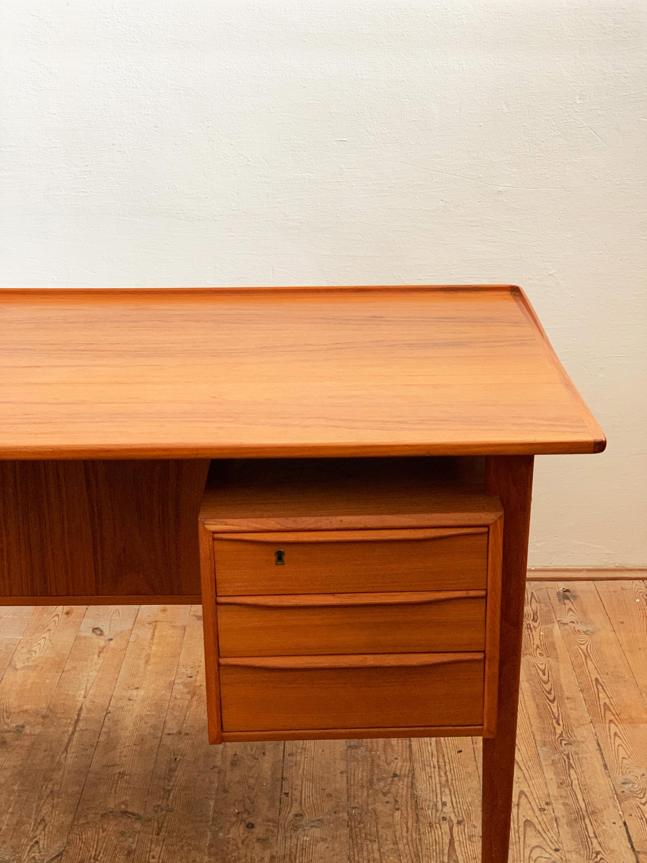 Danish Mid-Century Modern Teak Writing Desk by Peter Løvig Nielsen, 1976 For Sale 4