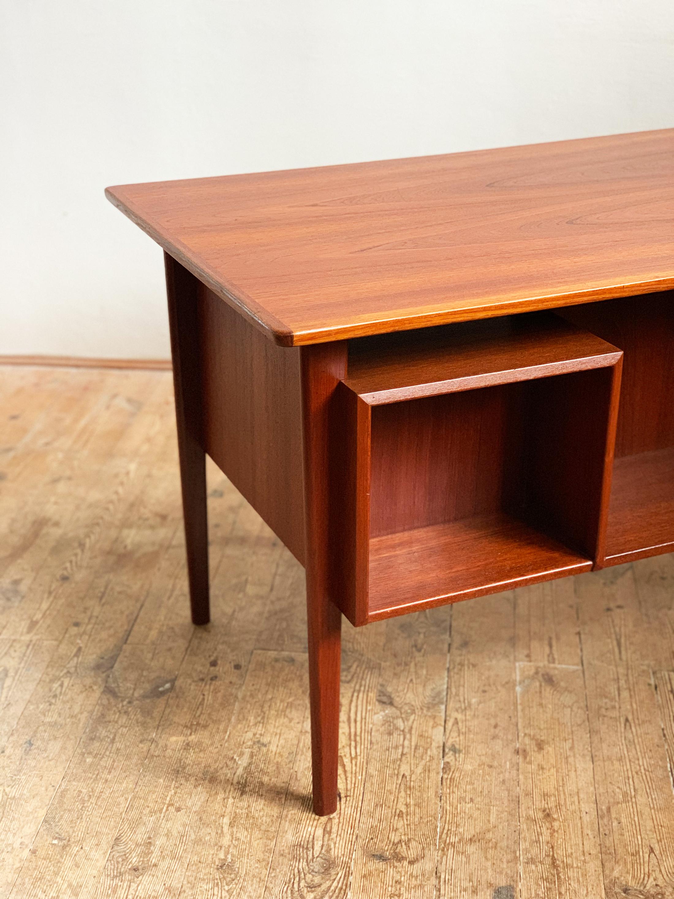 Danish Mid-Century Modern Teak Writing Desk by Peter Løvig Nielsen For Sale 3