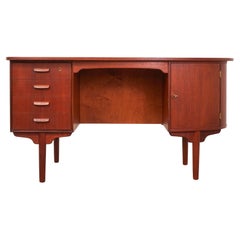 Dänischer Mid-Century Modern Teak Schreibtisch