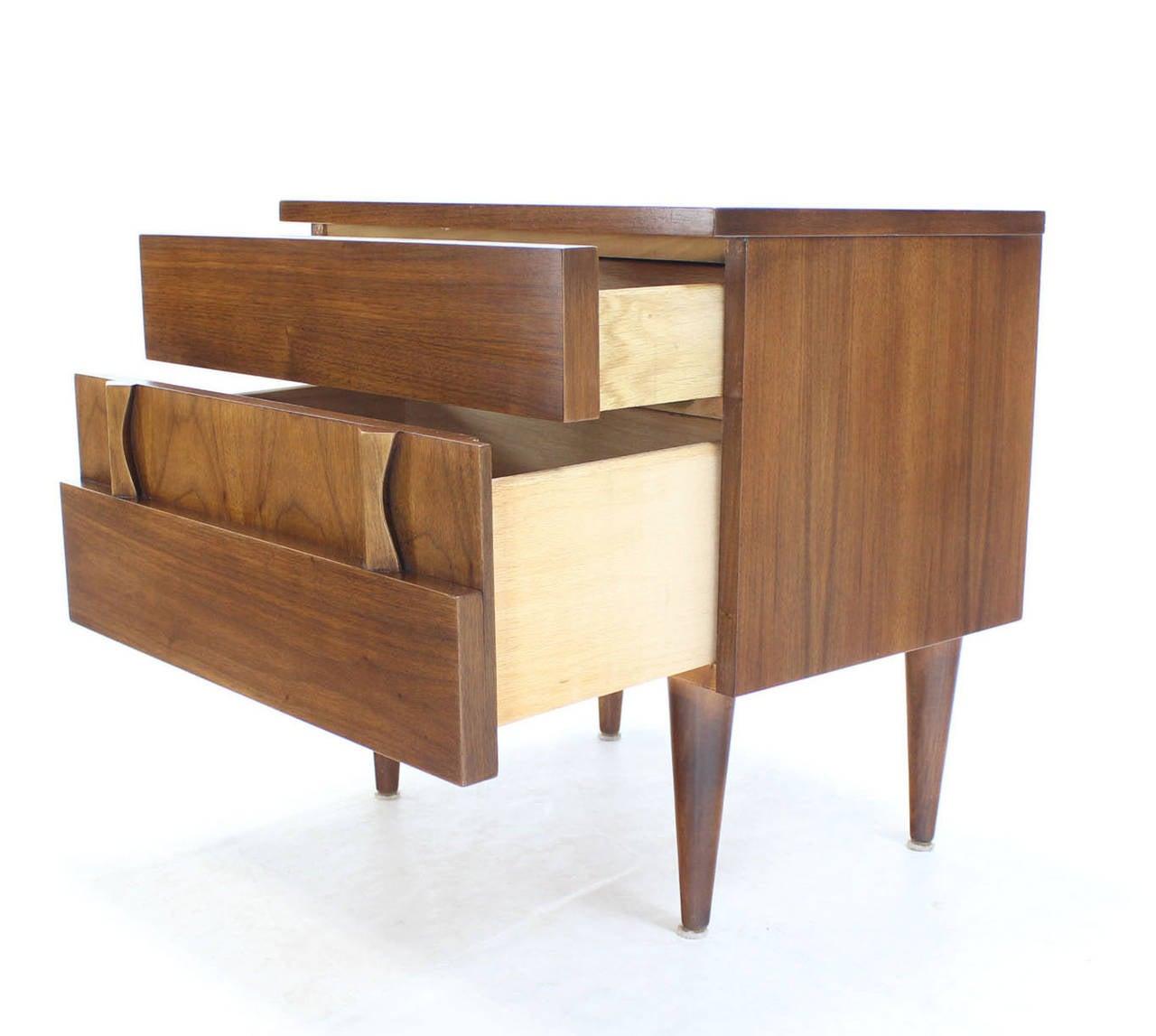 Danish Mid Century Modern Two Drawers Walnut End Side Table Night Stand MINT! 
Sculptural bow tie shape pulls, tapered dowels legs.