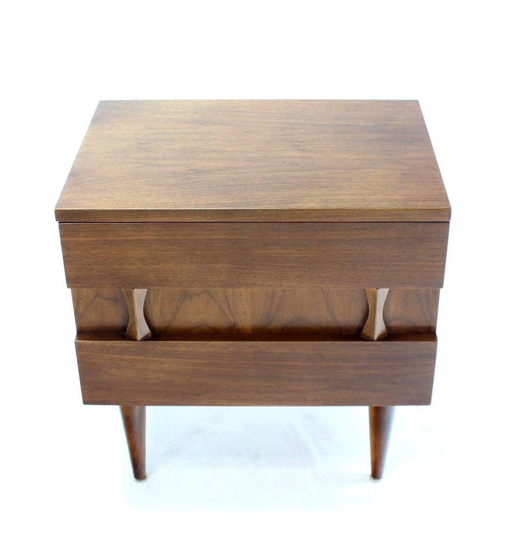 American Danish Mid Century Modern Two Drawers Walnut End Side Table Night Stand MINT! For Sale
