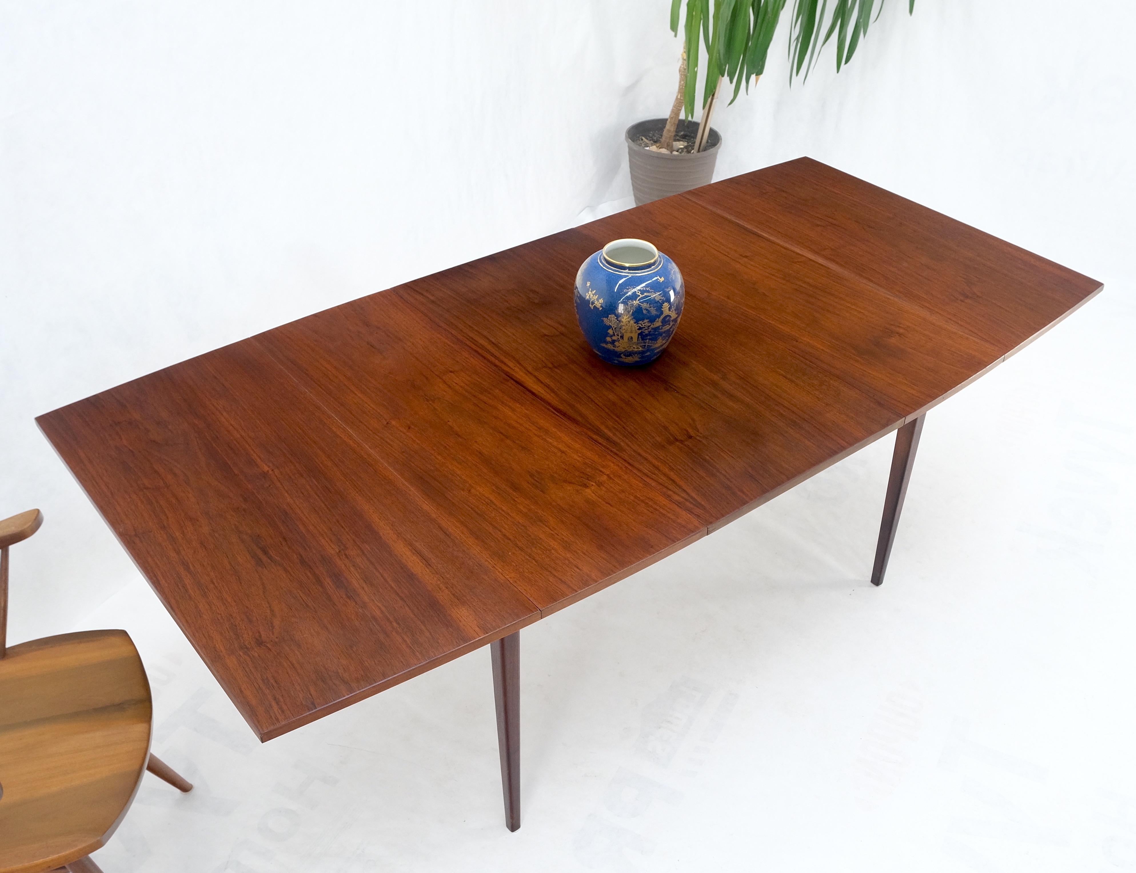 Danish Mid-Century Modern Walnut Drop Leaf Dining Table W/ Extension Leaf Mint! For Sale 8