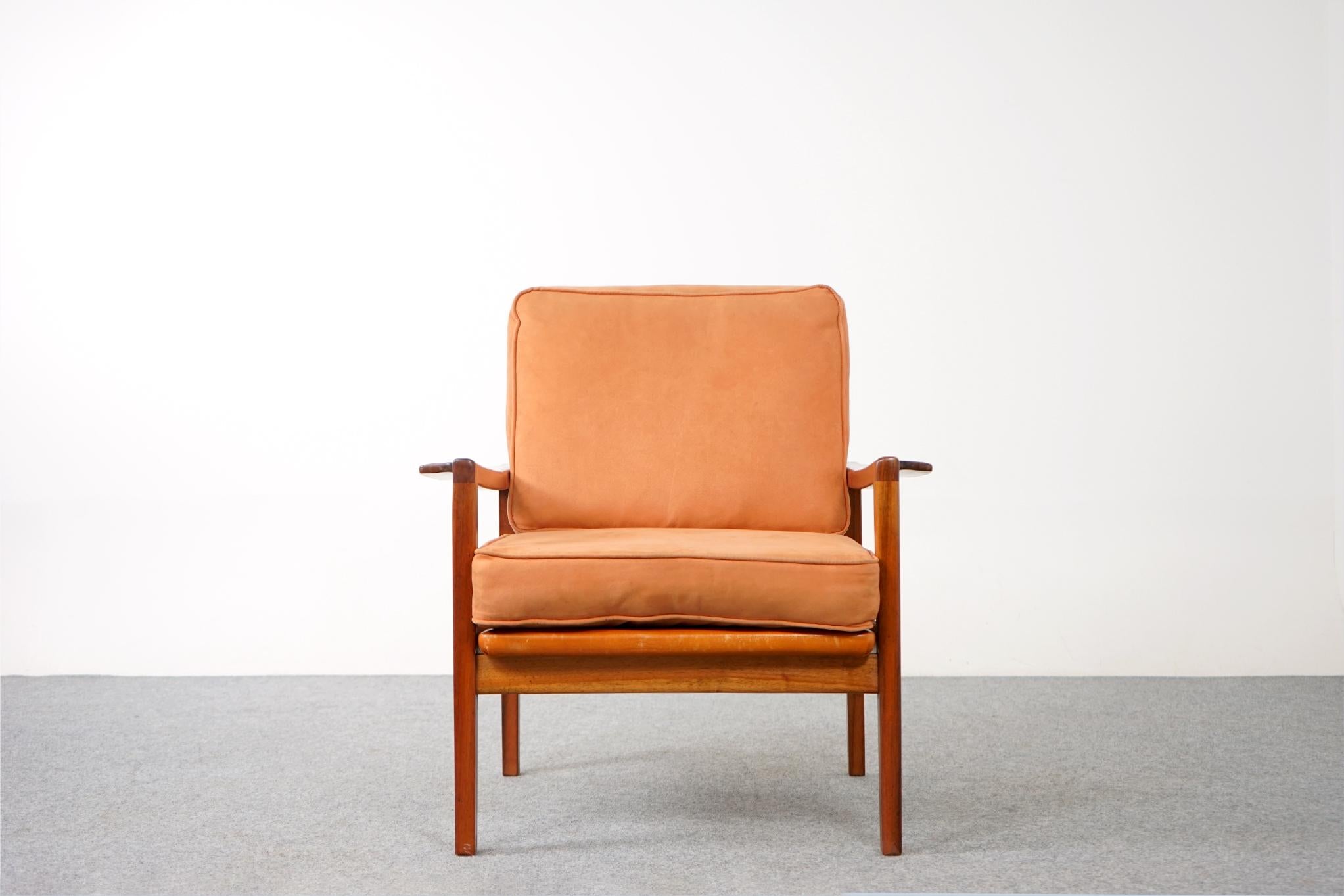 Scandinavian Modern Danish Mid-Century Modern Walnut Easy Chair