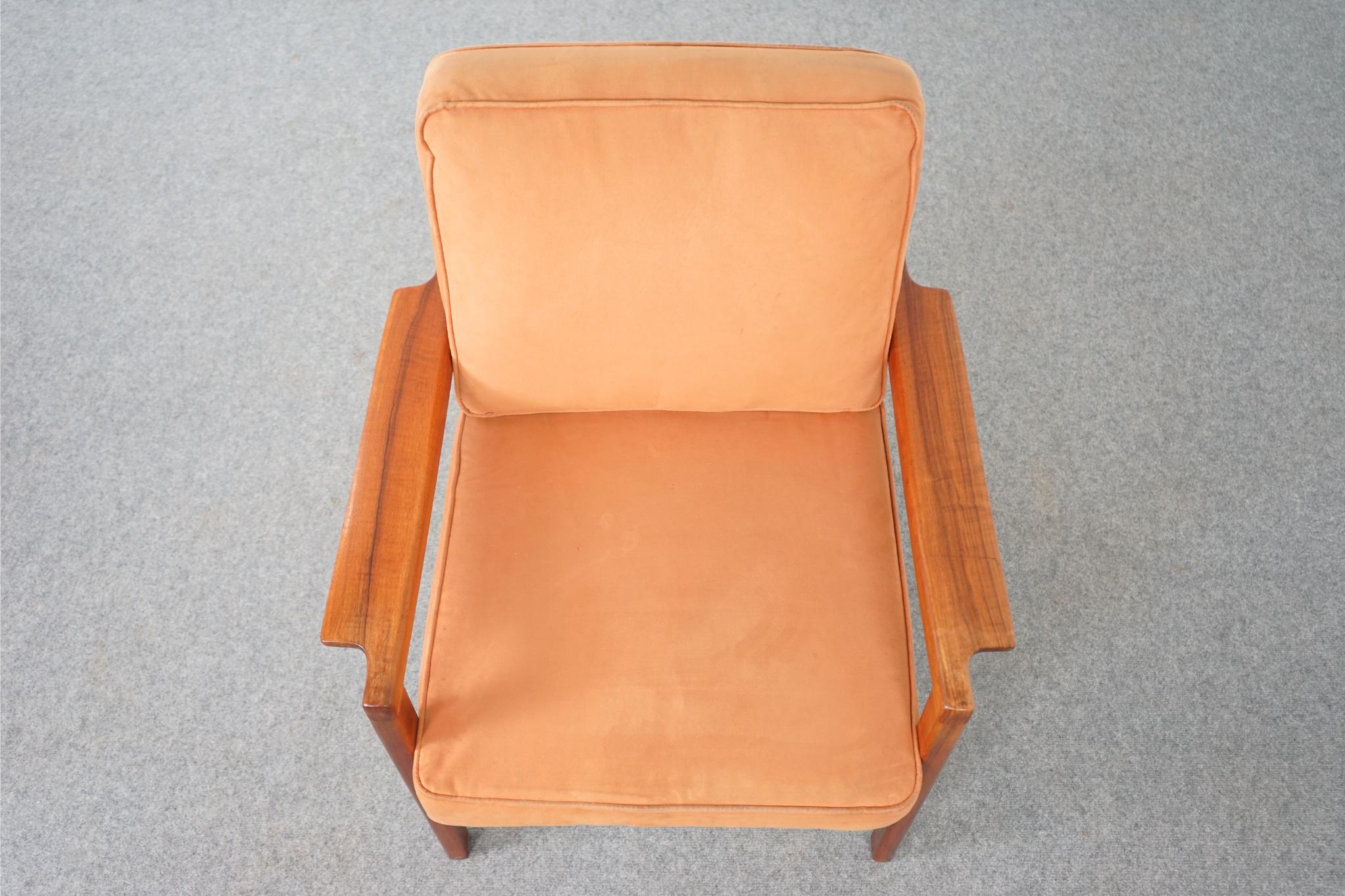 Danish Mid-Century Modern Walnut Easy Chair In Good Condition In VANCOUVER, CA