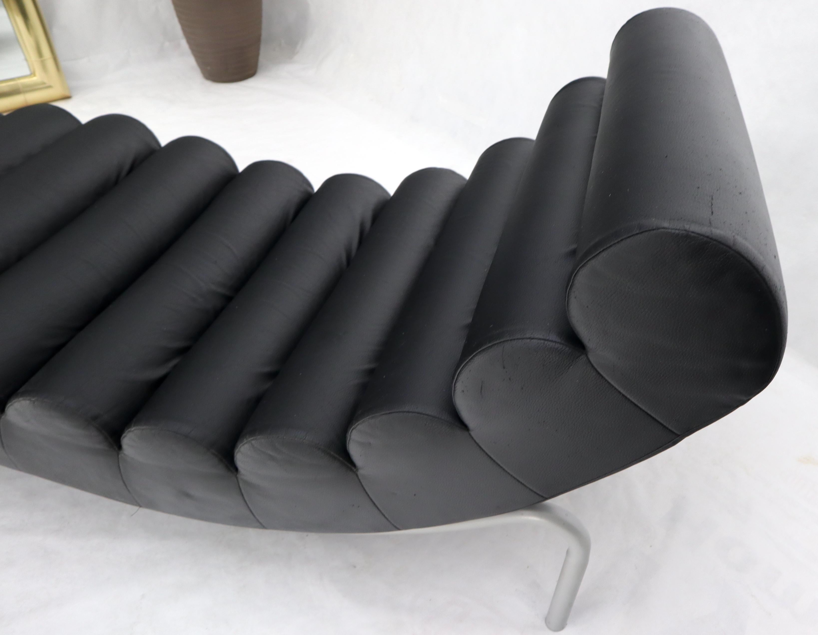 20th Century Danish Mid-Century Modern Wave Shape Chaise Lounge Chair, Denmark