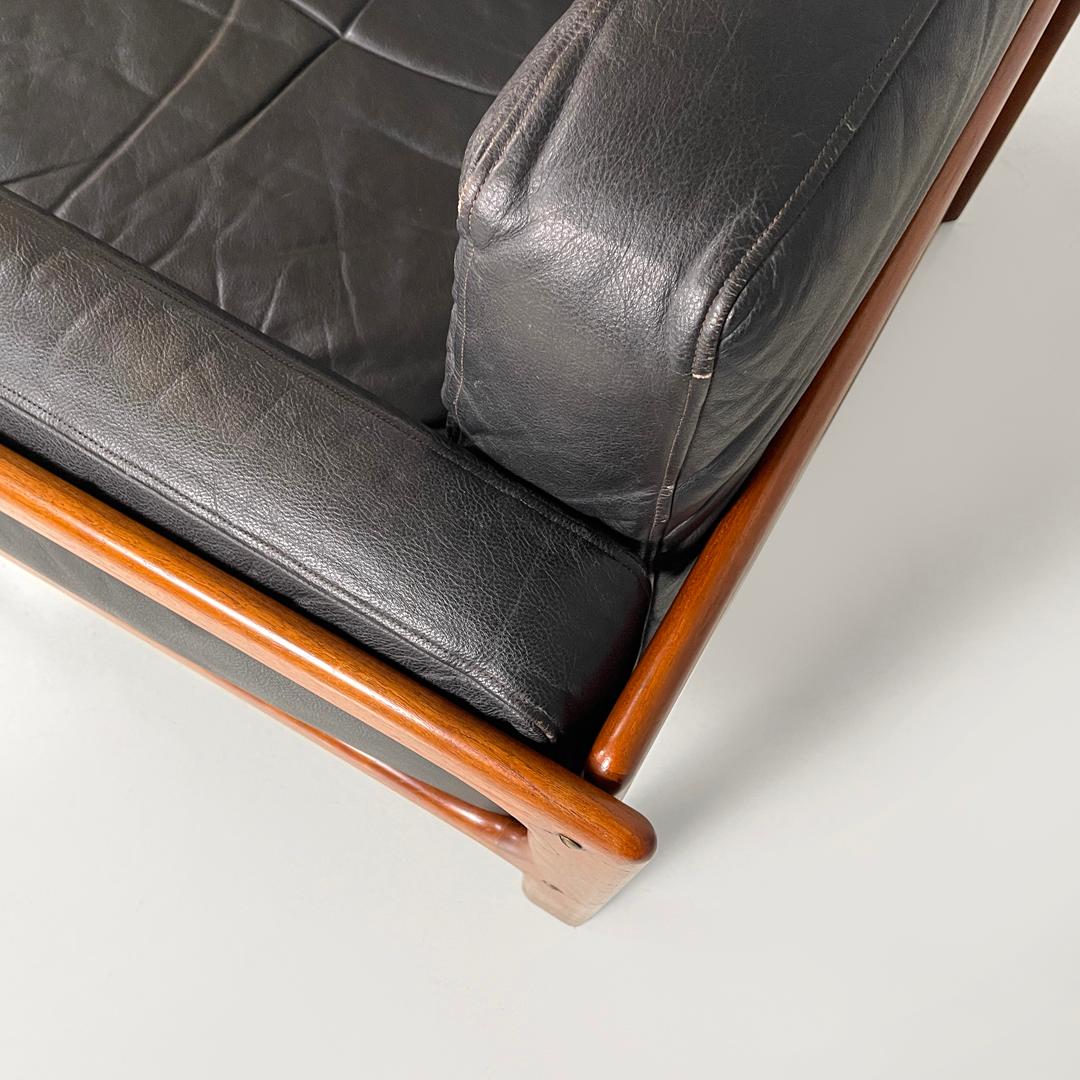 Danish mid-century modern wood and black leather armchairs, 1960s For Sale 7