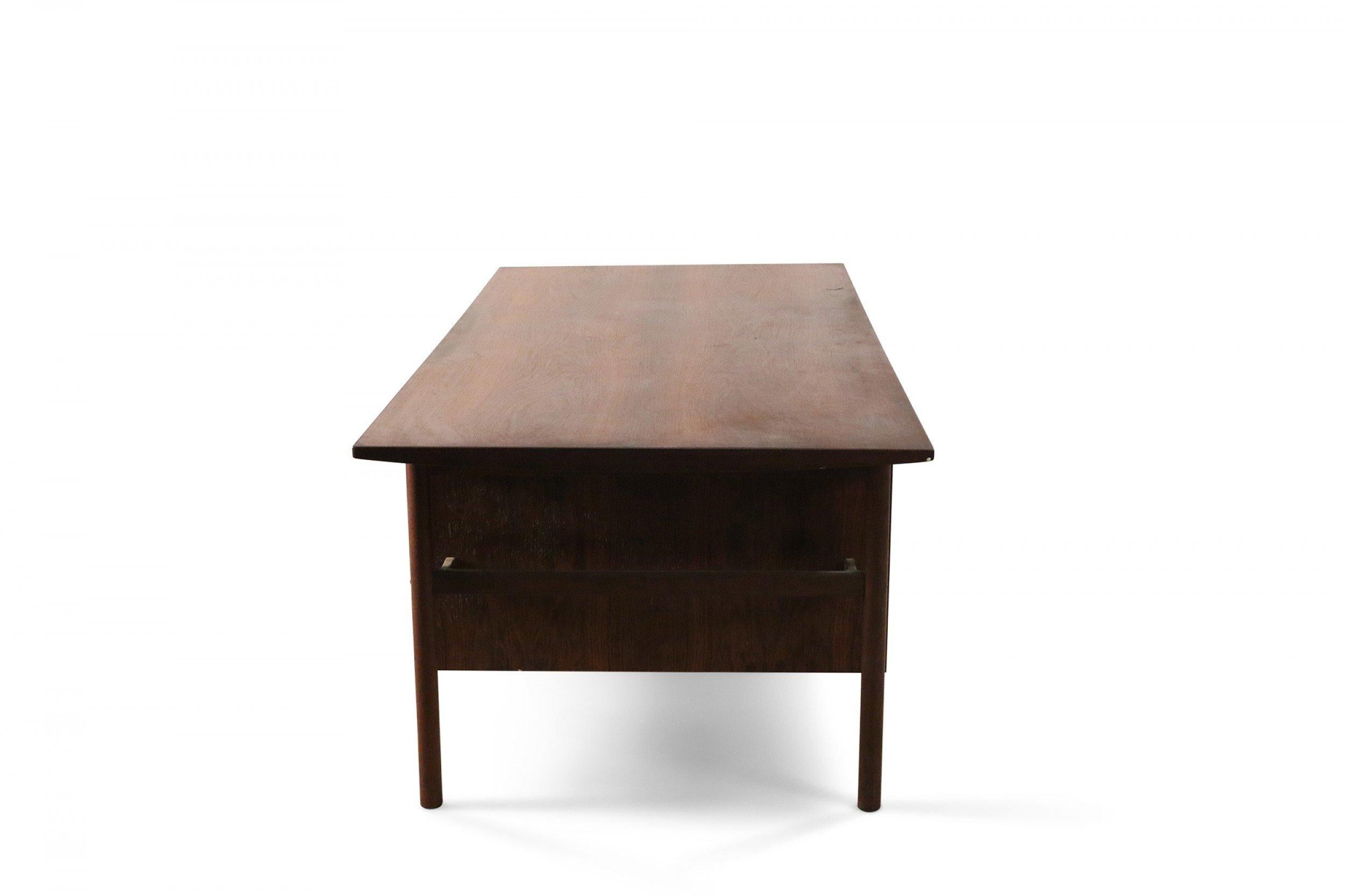 Danish Mid-Century Modern Wood Desk In Good Condition In New York, NY
