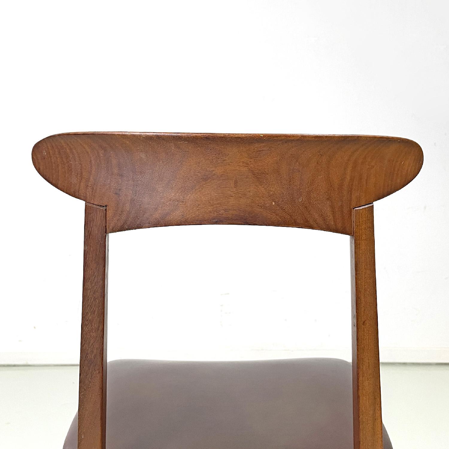 Dänische Stühle aus Holz und braunem Leder aus der Mitte des Jahrhunderts, 1950er Jahre (Metall) im Angebot