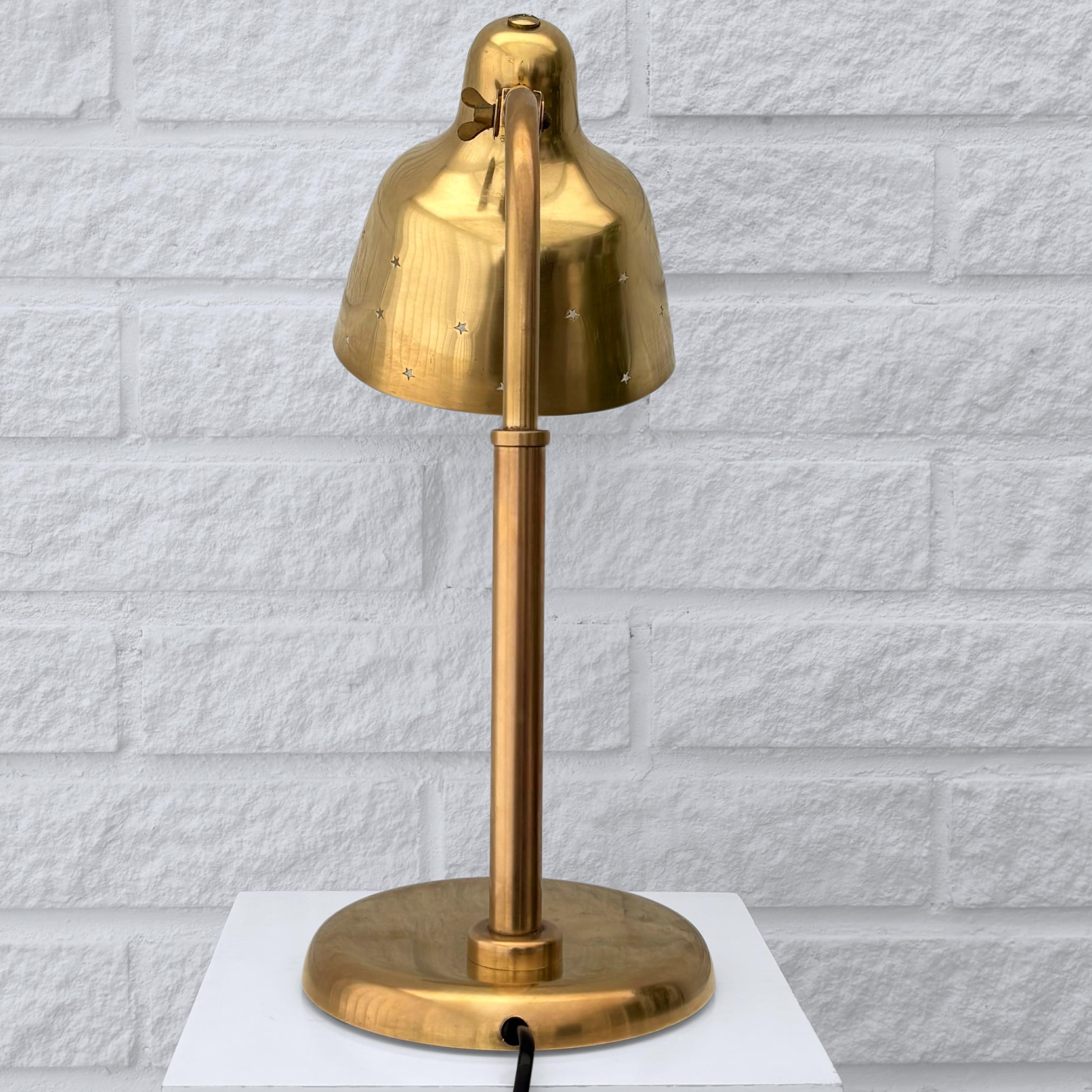 Mid-20th Century Fog & Mørup, Scandinavian mid-century modernist table lamp, brass, Denmark 1940s For Sale