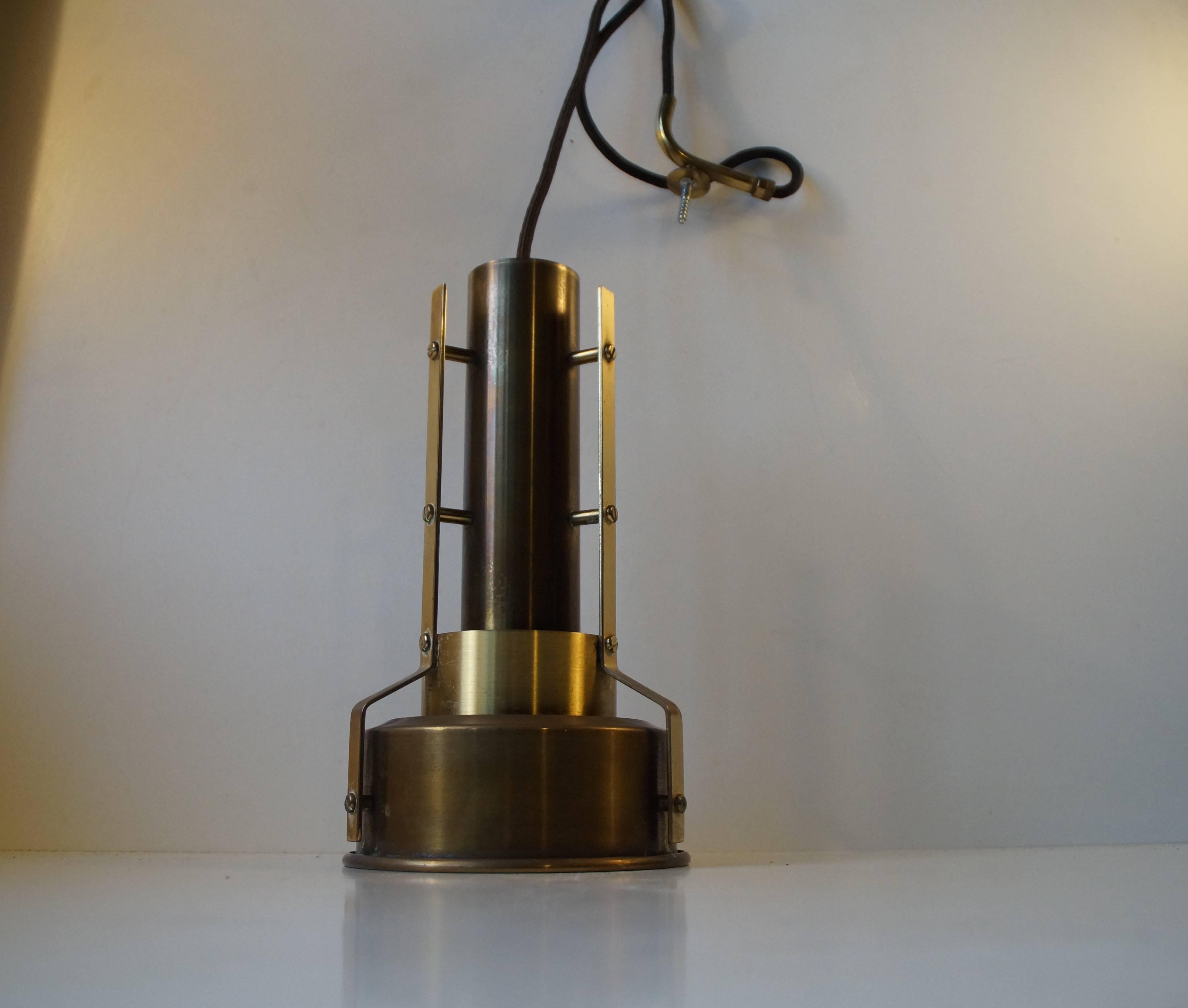 Lampe à suspension danoise du milieu du siècle dernier en laiton nautique, années 1950 en vente 1