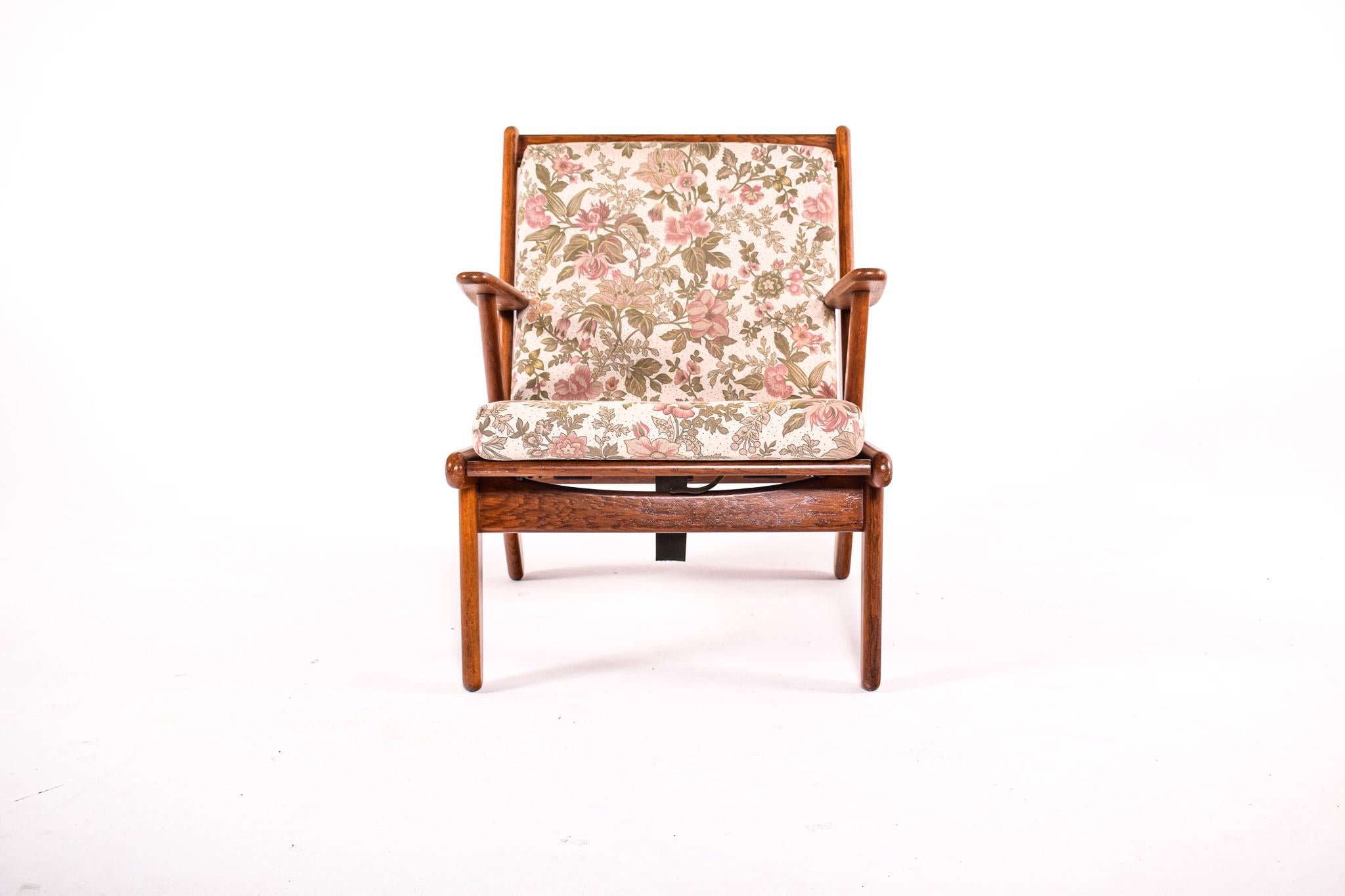 Mid-Century Modern Danish Mid-Century Oak Armchair, 1950s For Sale
