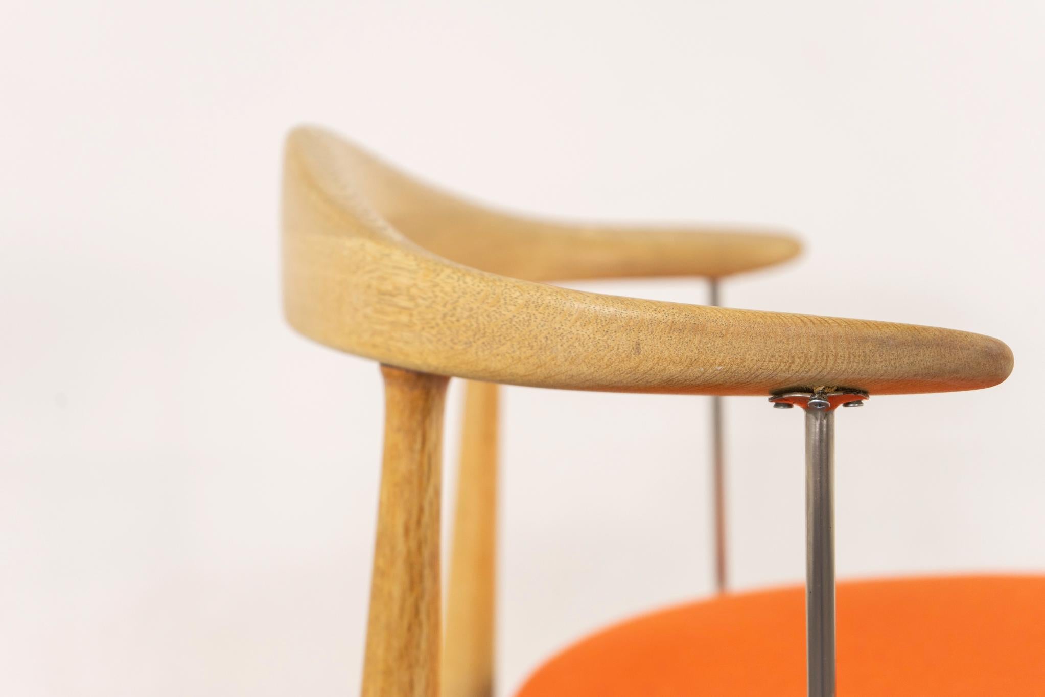 Danish Mid-Century Oak Armchair For Sale 5