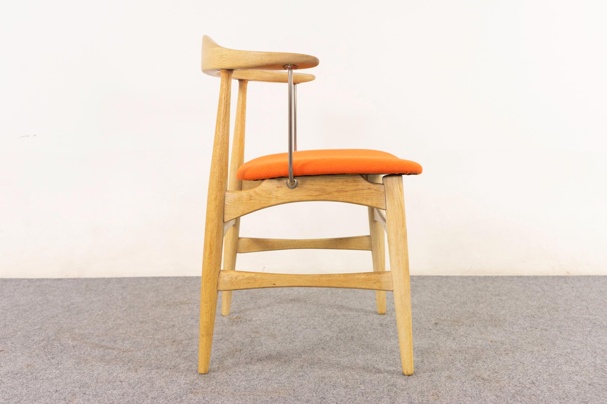 Danish Mid-Century Oak Armchair For Sale 2