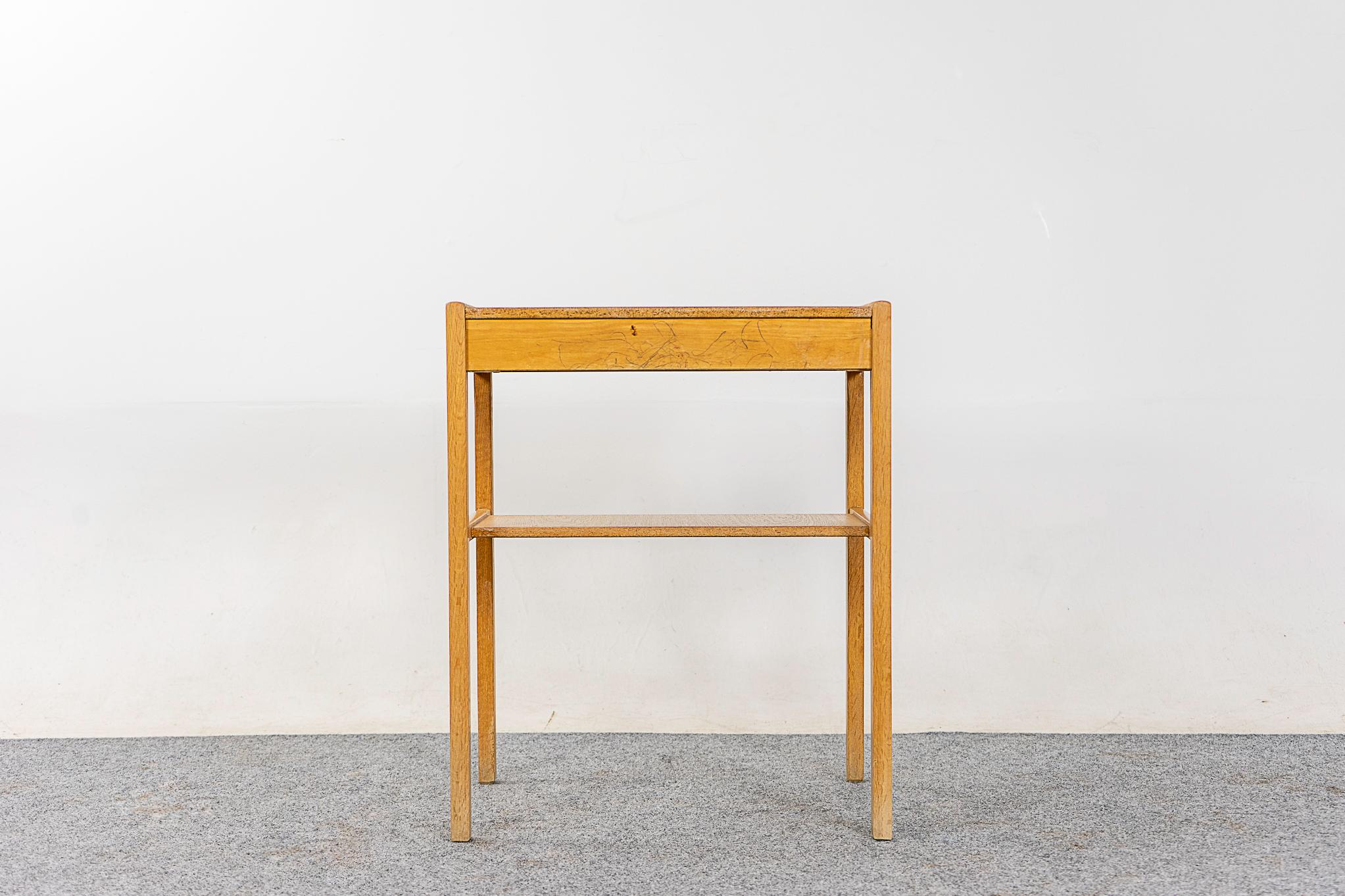Danish Midcentury Oak Bedside Table For Sale 5