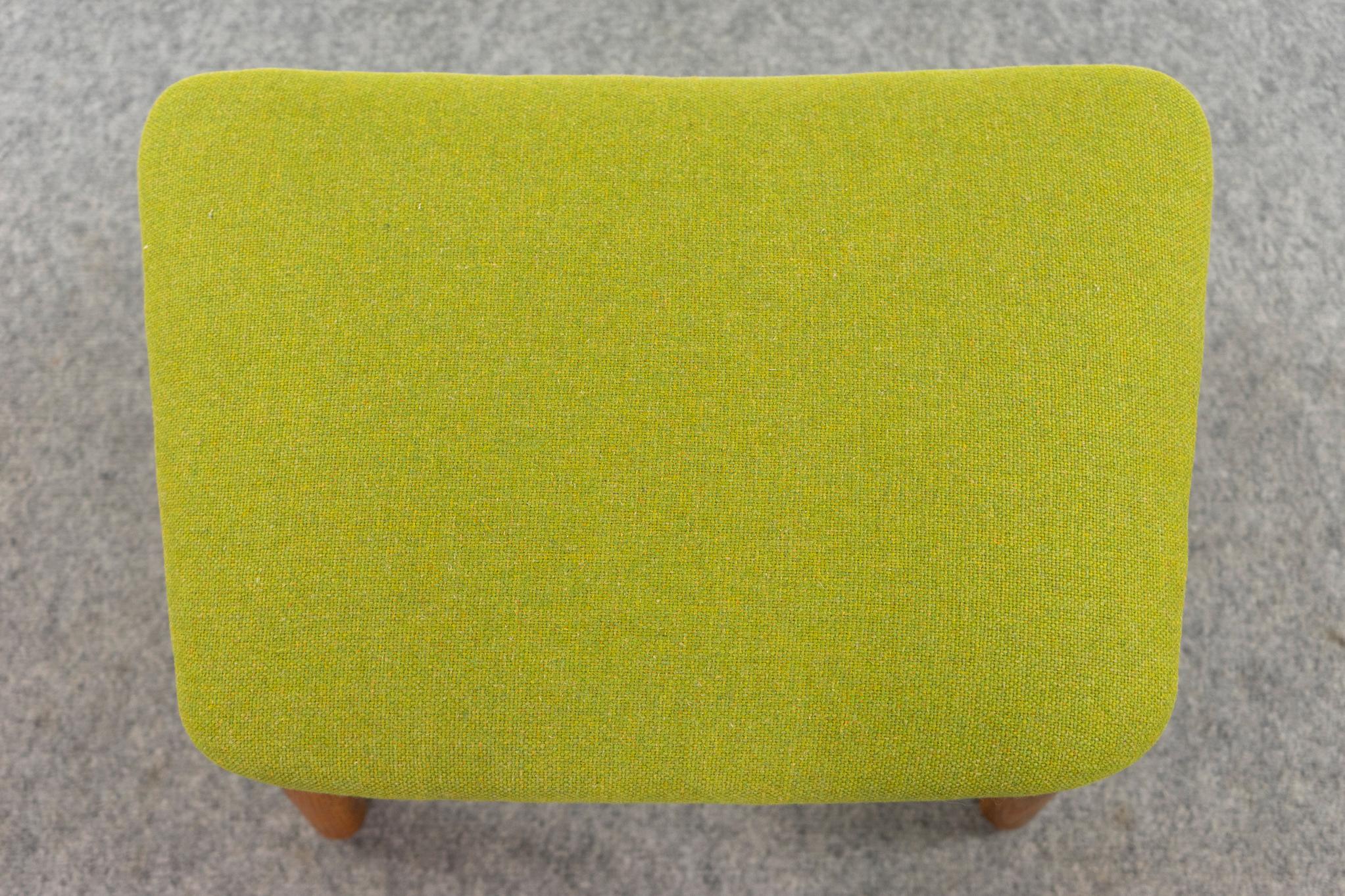 Scandinave moderne Tabouret en chêne danois du milieu du siècle en vente