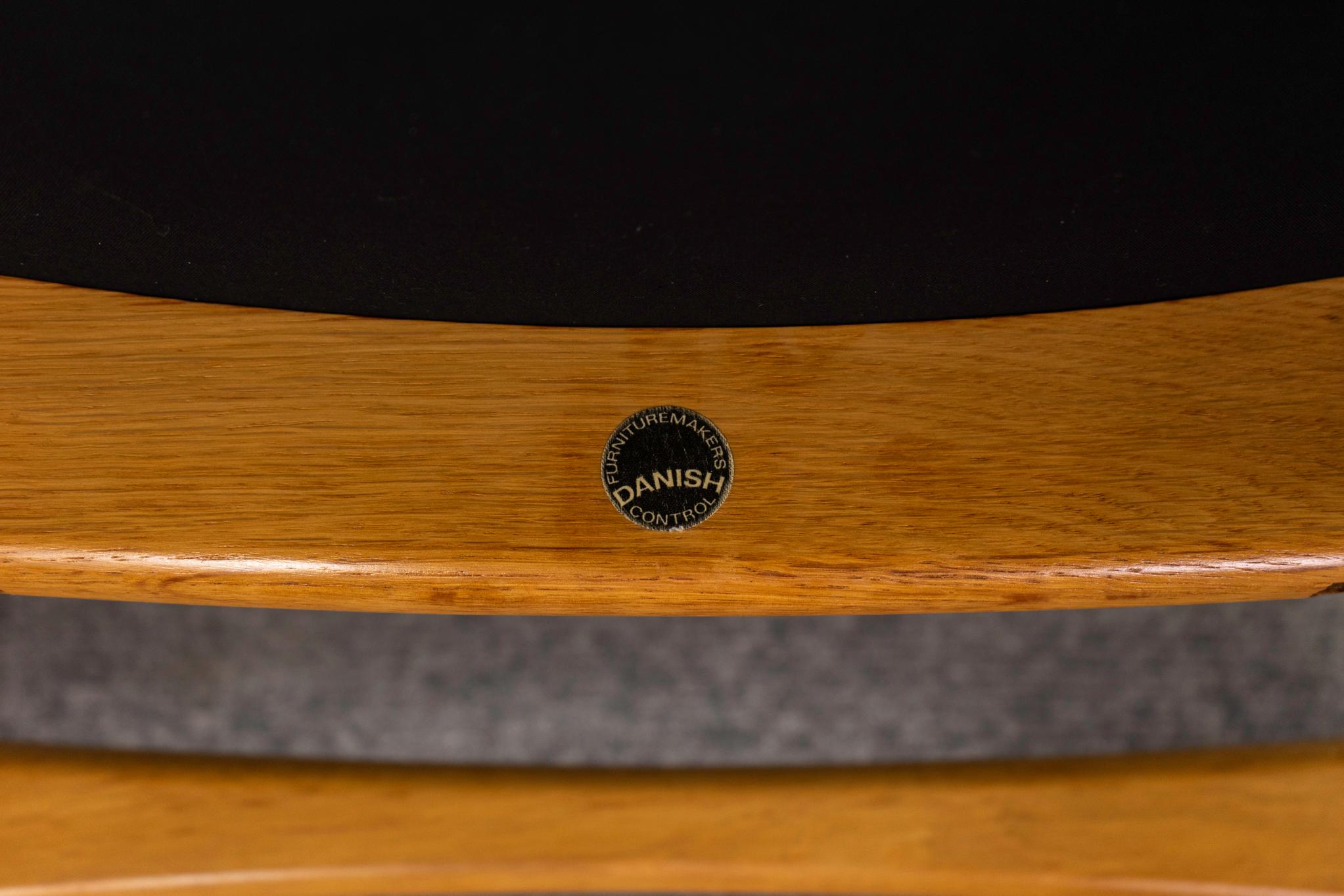 Poltrona danese di metà secolo Model 50 in Oak di Erik Buch in vendita 5