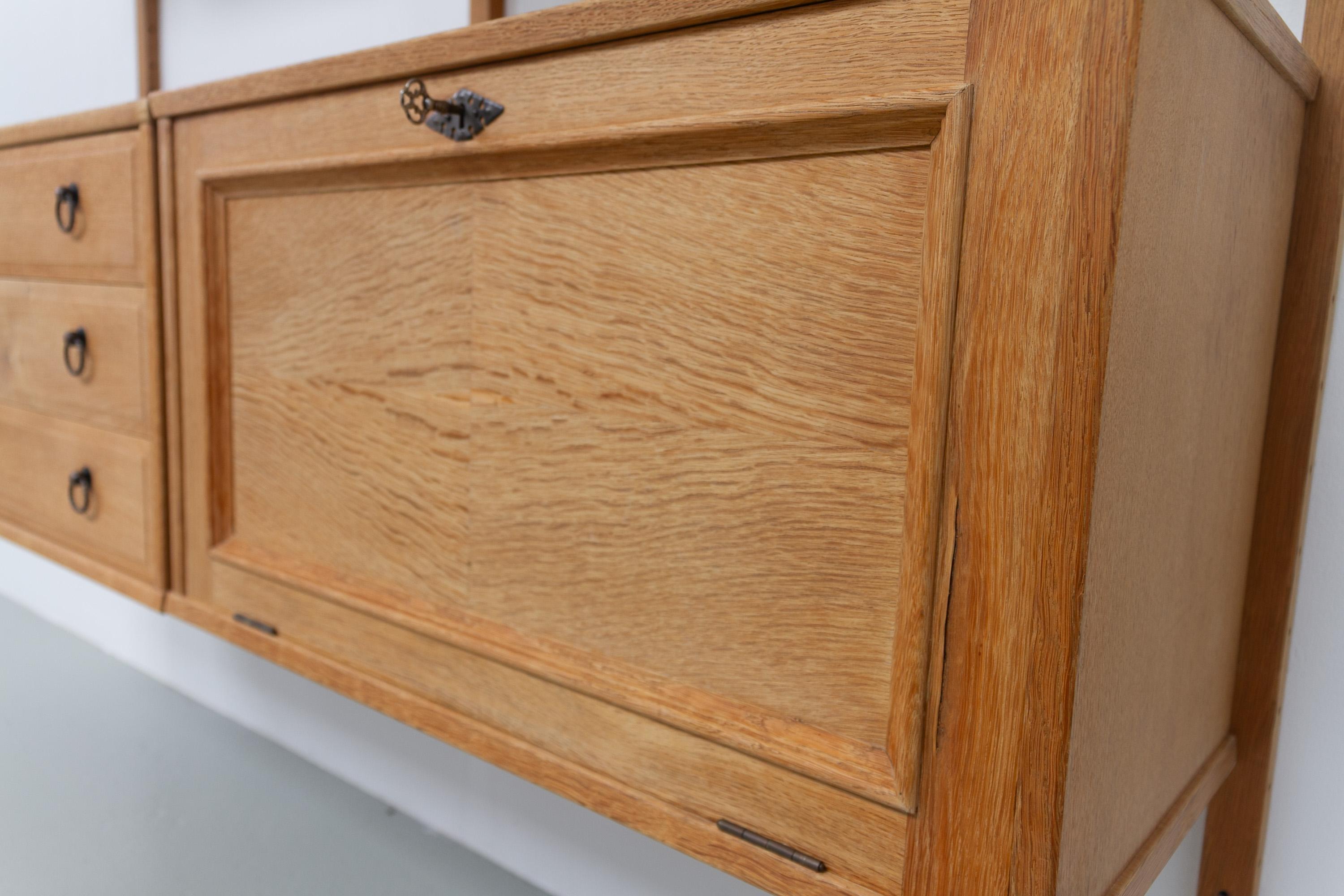 Sistema di scaffalatura danese di metà secolo in Oak nello stile Kjærnulf, anni '60. in vendita 6