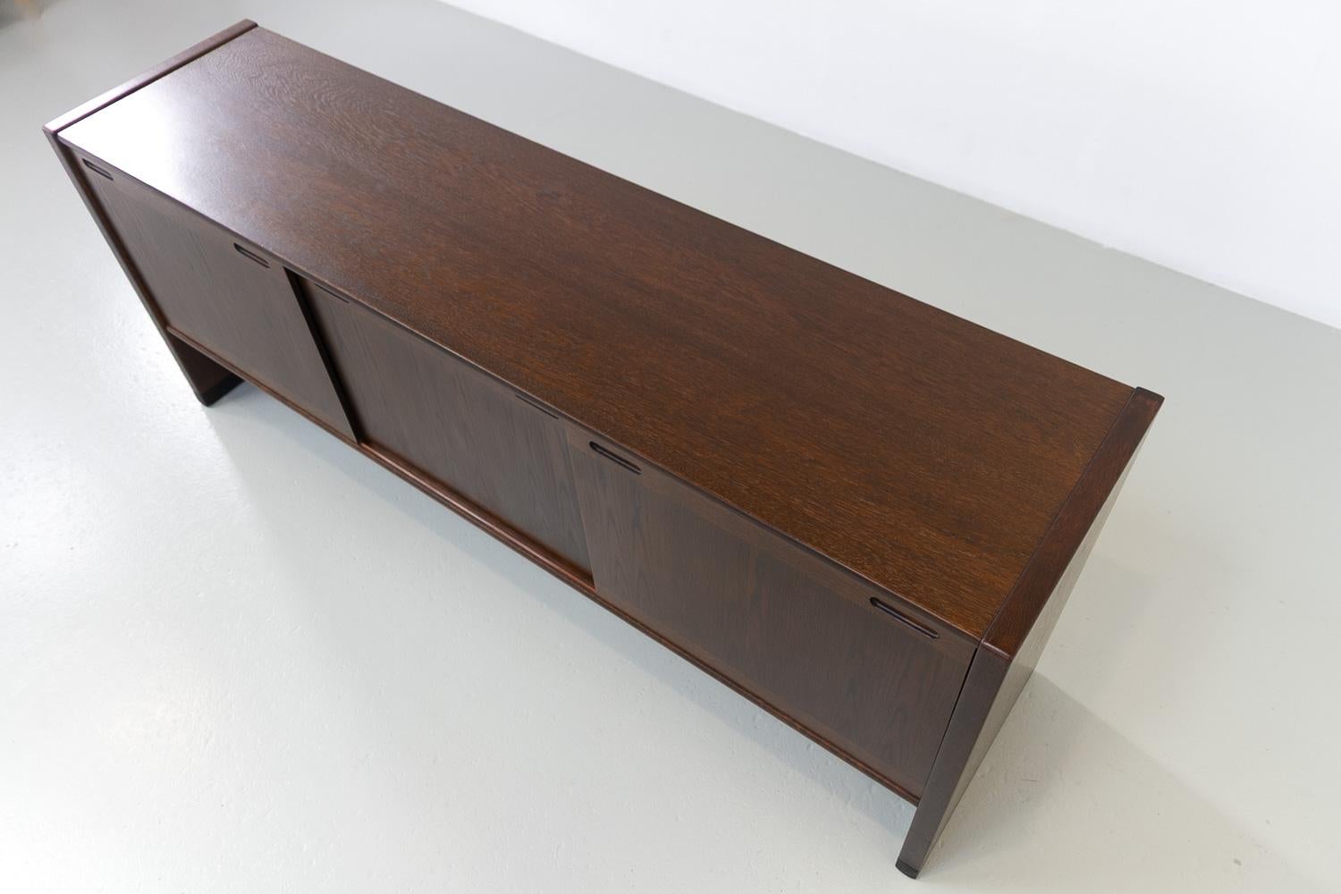 Buffet danois du milieu du siècle dernier en chêne de Skovby, années 1960. en vente 5